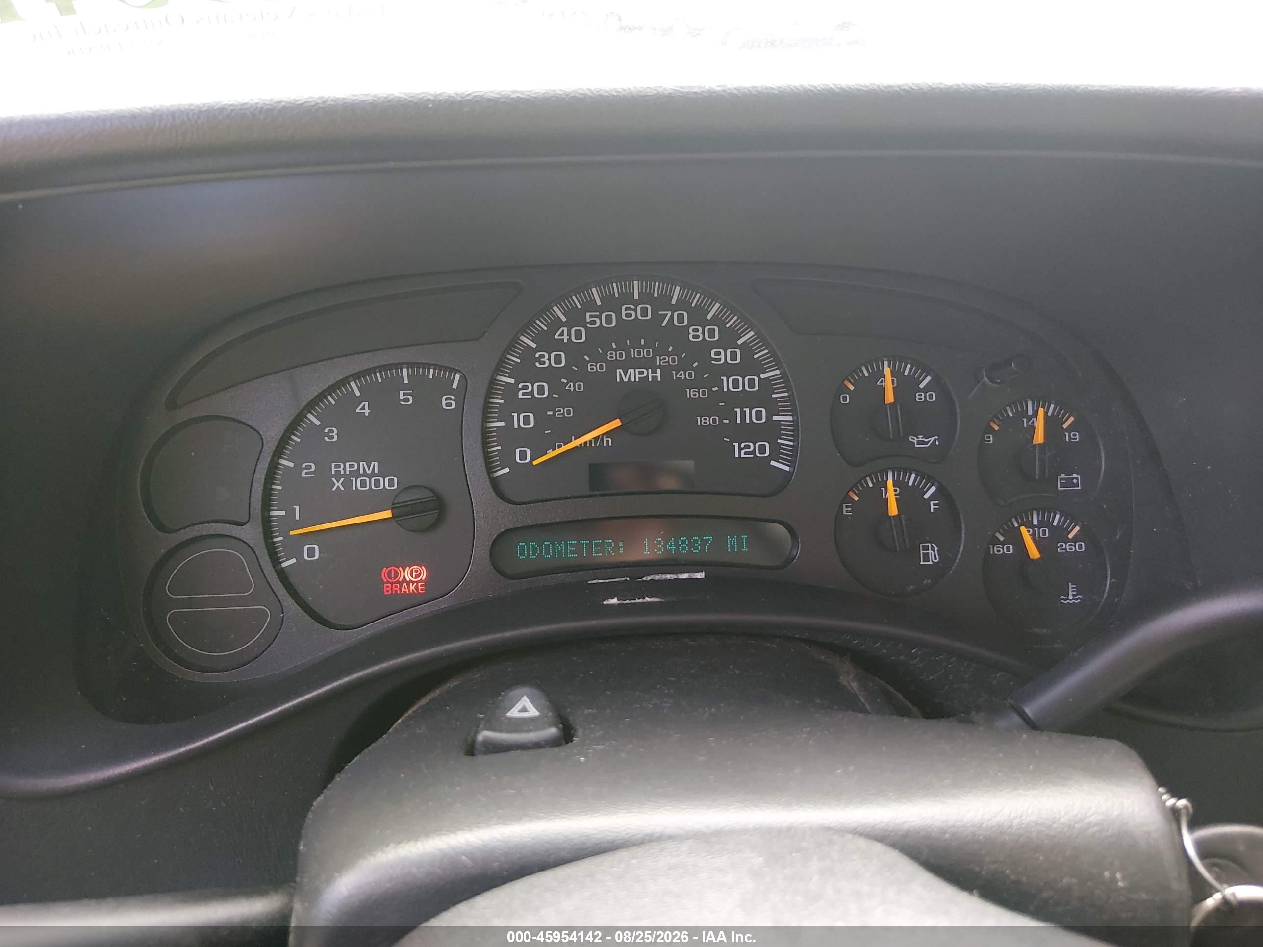 2005 Chevrolet Silverado 3500 Work Truck White vin: 1GCHK33U55F937525