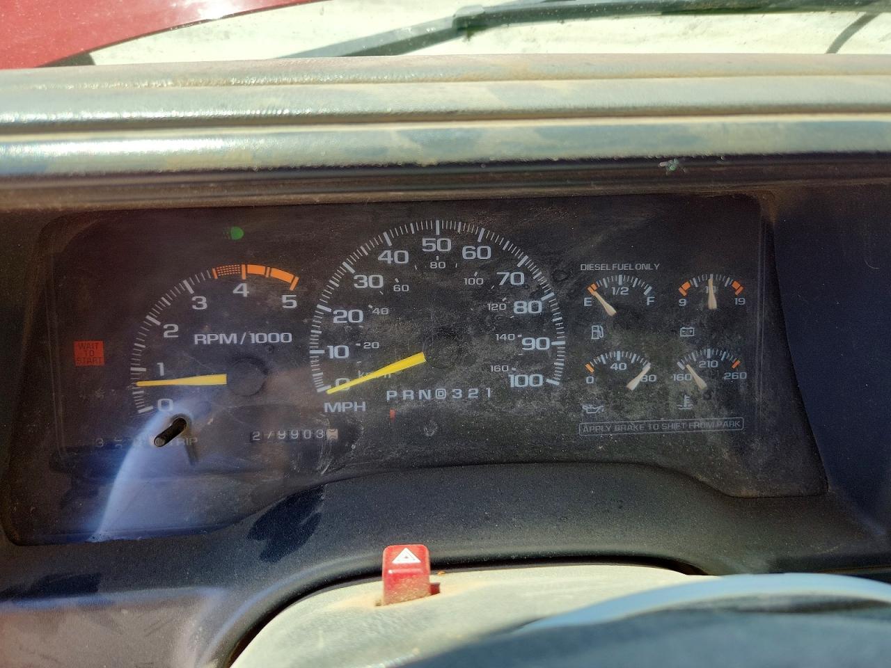 1998 Chevrolet Gmt-400 K3500 Red vin: 1GCHK34F9WF018645