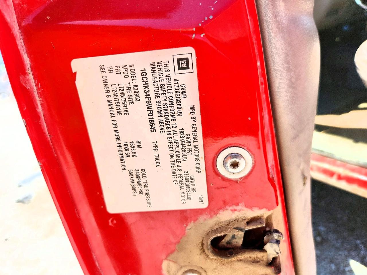 1998 Chevrolet Gmt-400 K3500 Red vin: 1GCHK34F9WF018645