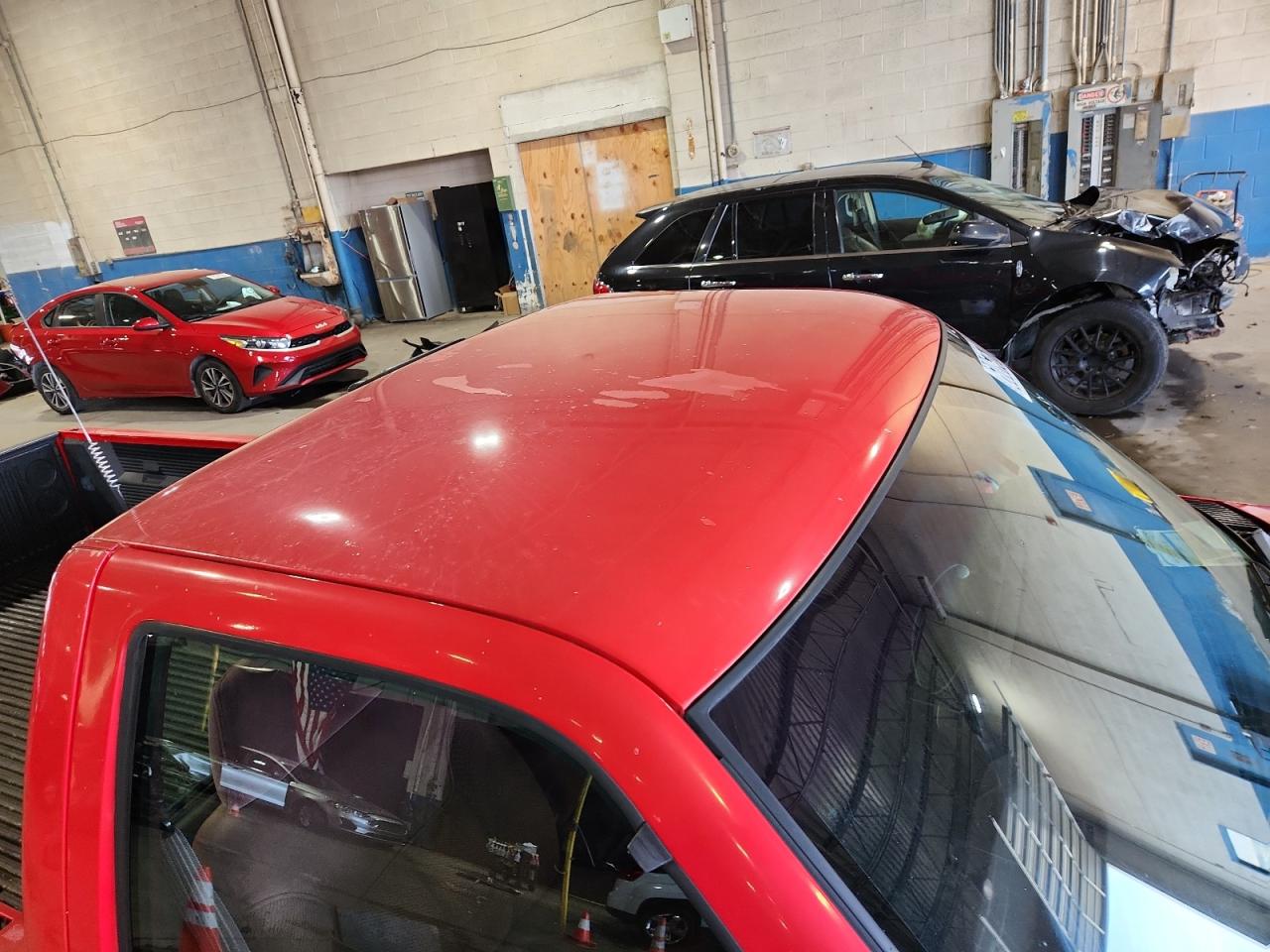 1998 Chevrolet Gmt-400 K3500 Red vin: 1GCHK34R8WZ263011 Damage: Roof Panel, Peeling, > 12 Inches