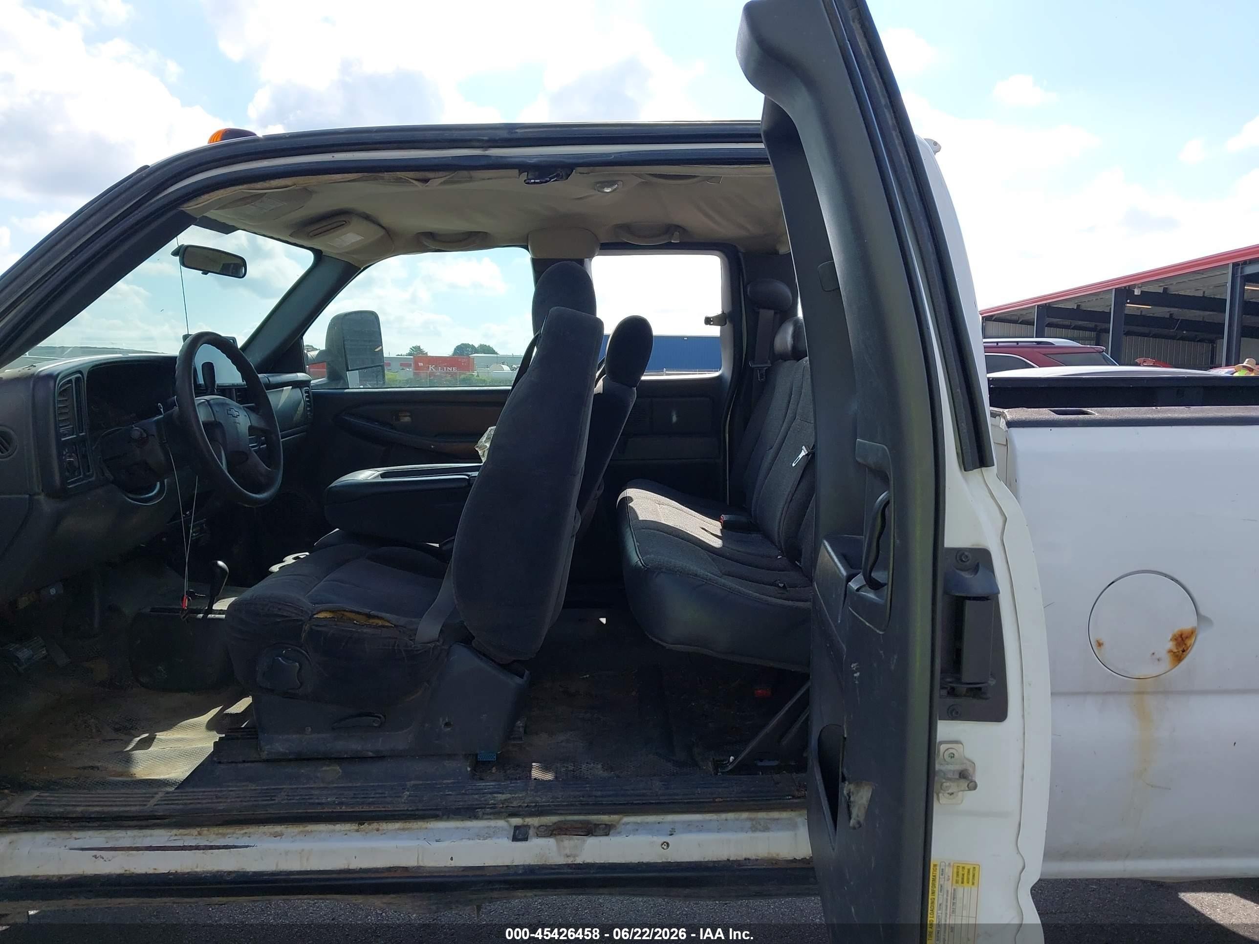 2007 Chevrolet Silverado 3500 Classic Work Truck Белый vin: 1GCHK39U47E155992