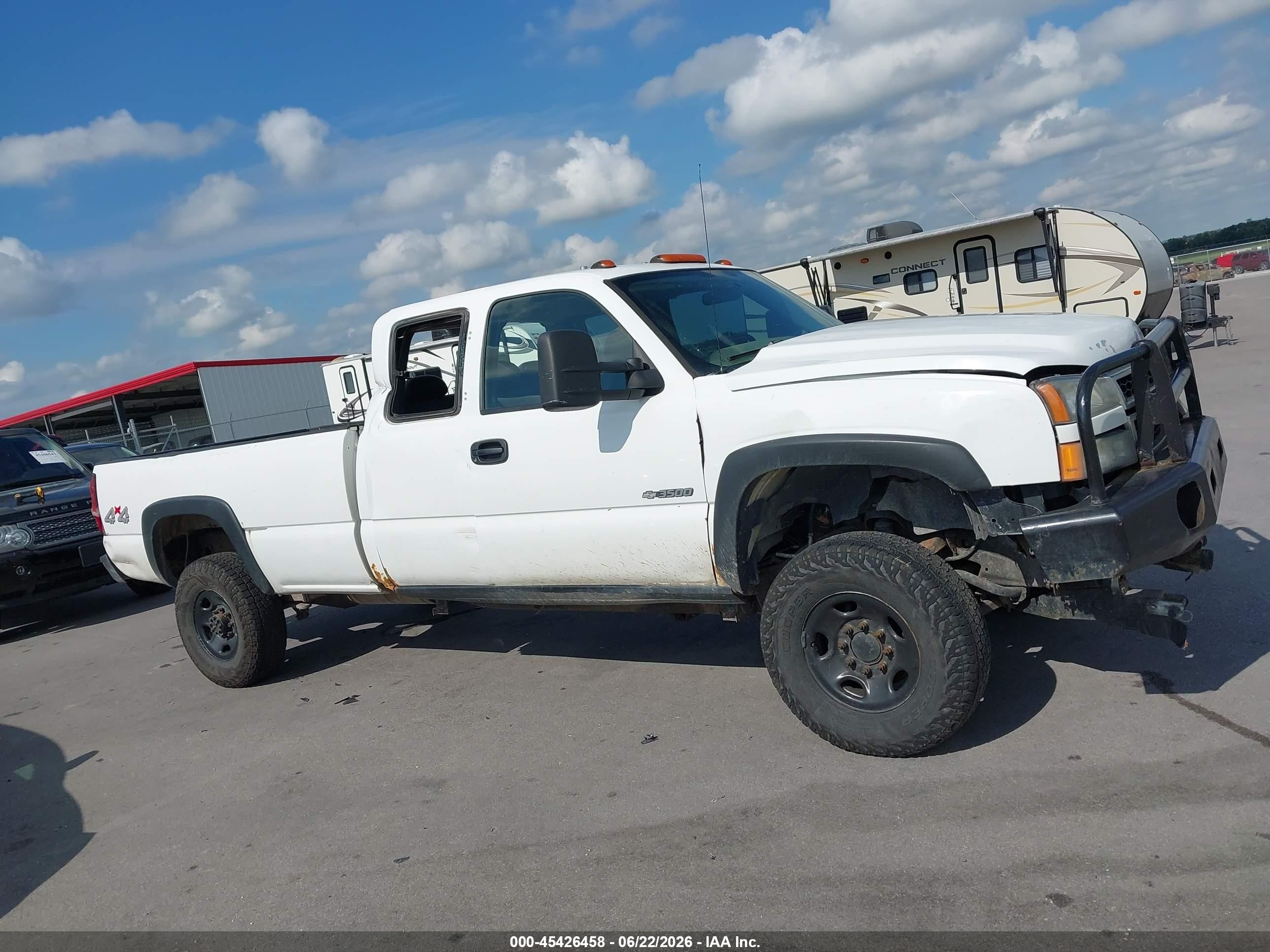 2007 Chevrolet Silverado 3500 Classic Work Truck Белый vin: 1GCHK39U47E155992