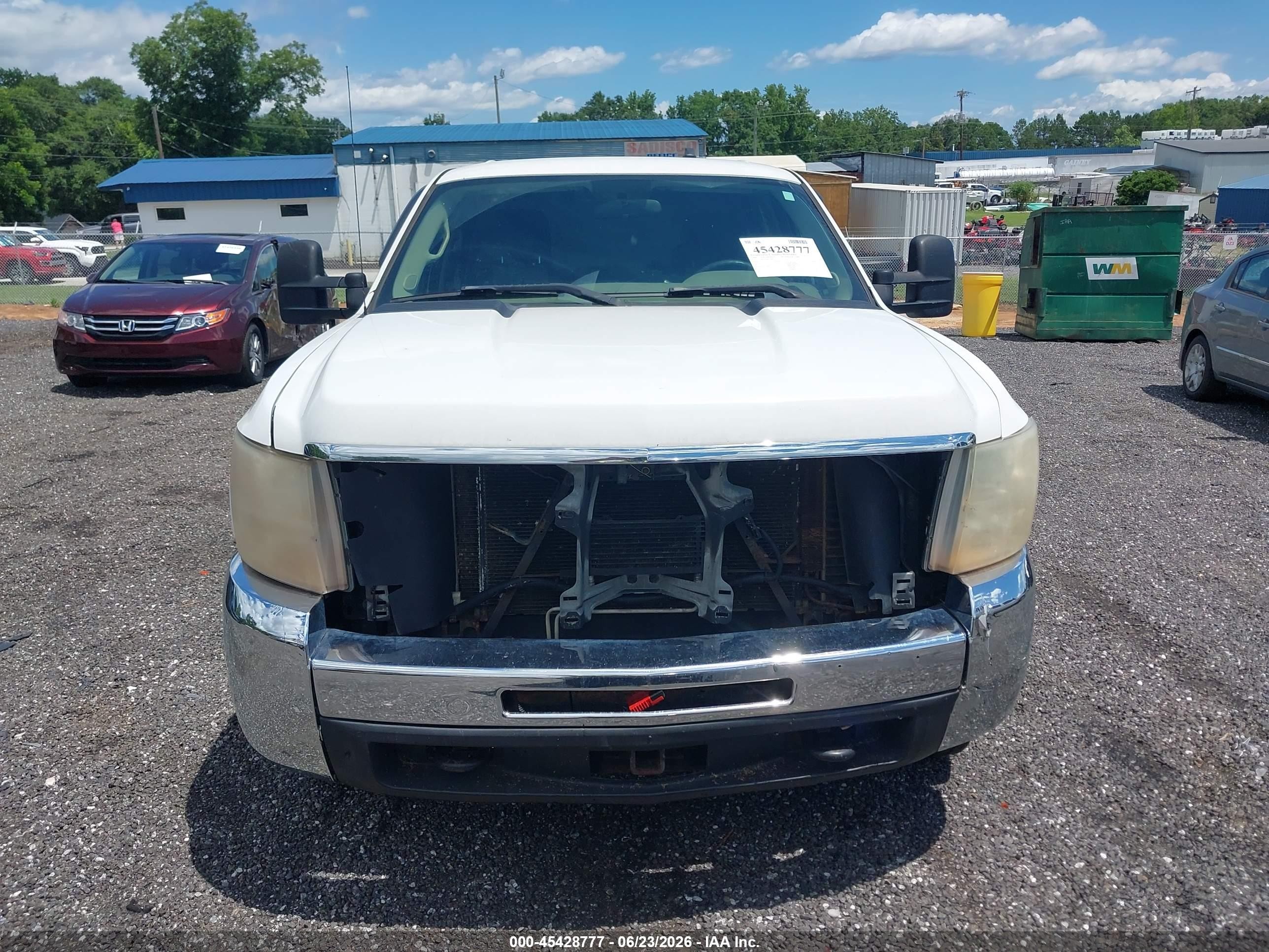 2009 Chevrolet Silverado 2500hd Work Truck White vin: 1GCHK43KX9F159667
