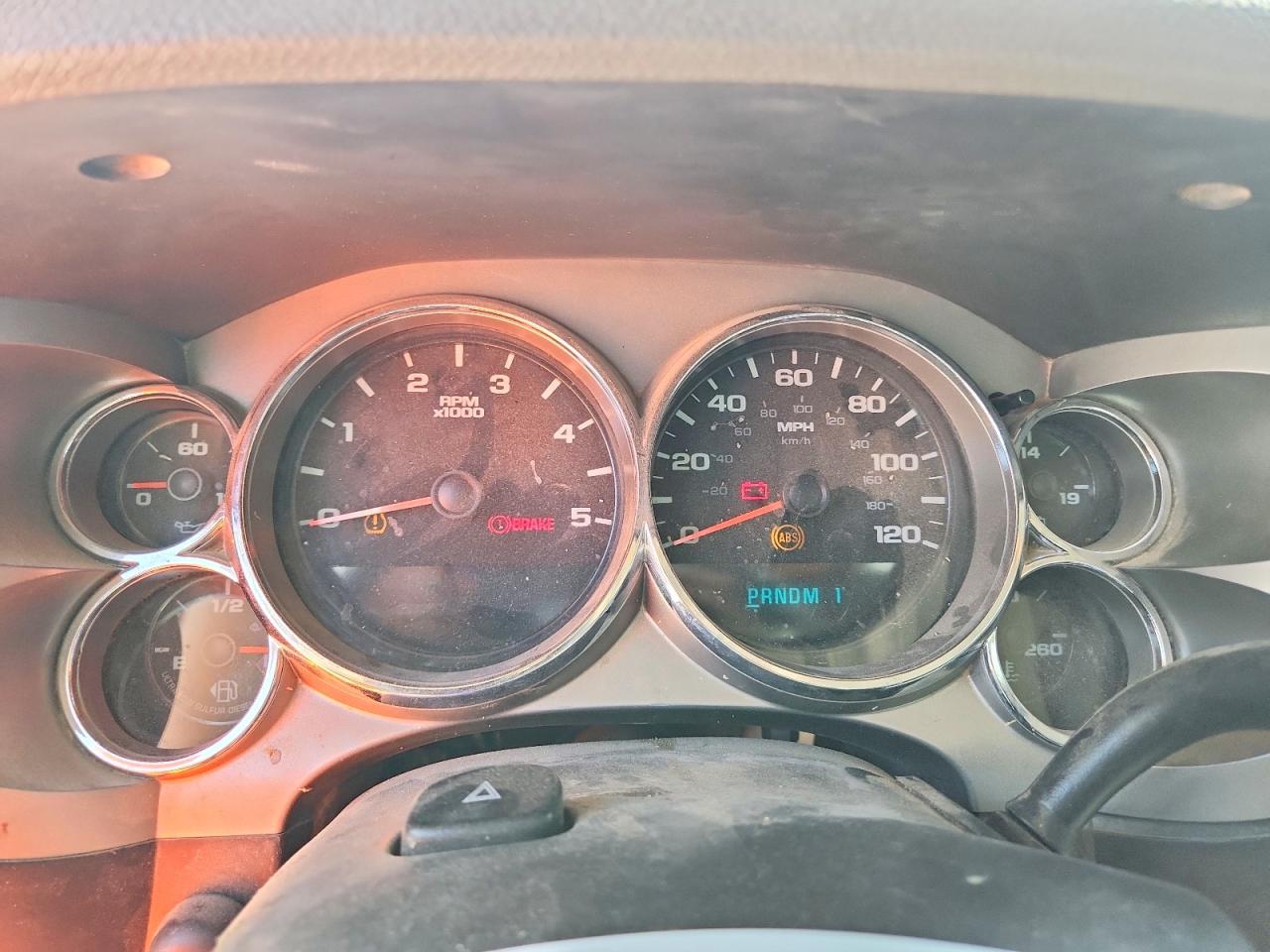 2009 Chevrolet Silverado K2500 Heavy Duty White vin: 1GCHK49699E163015
