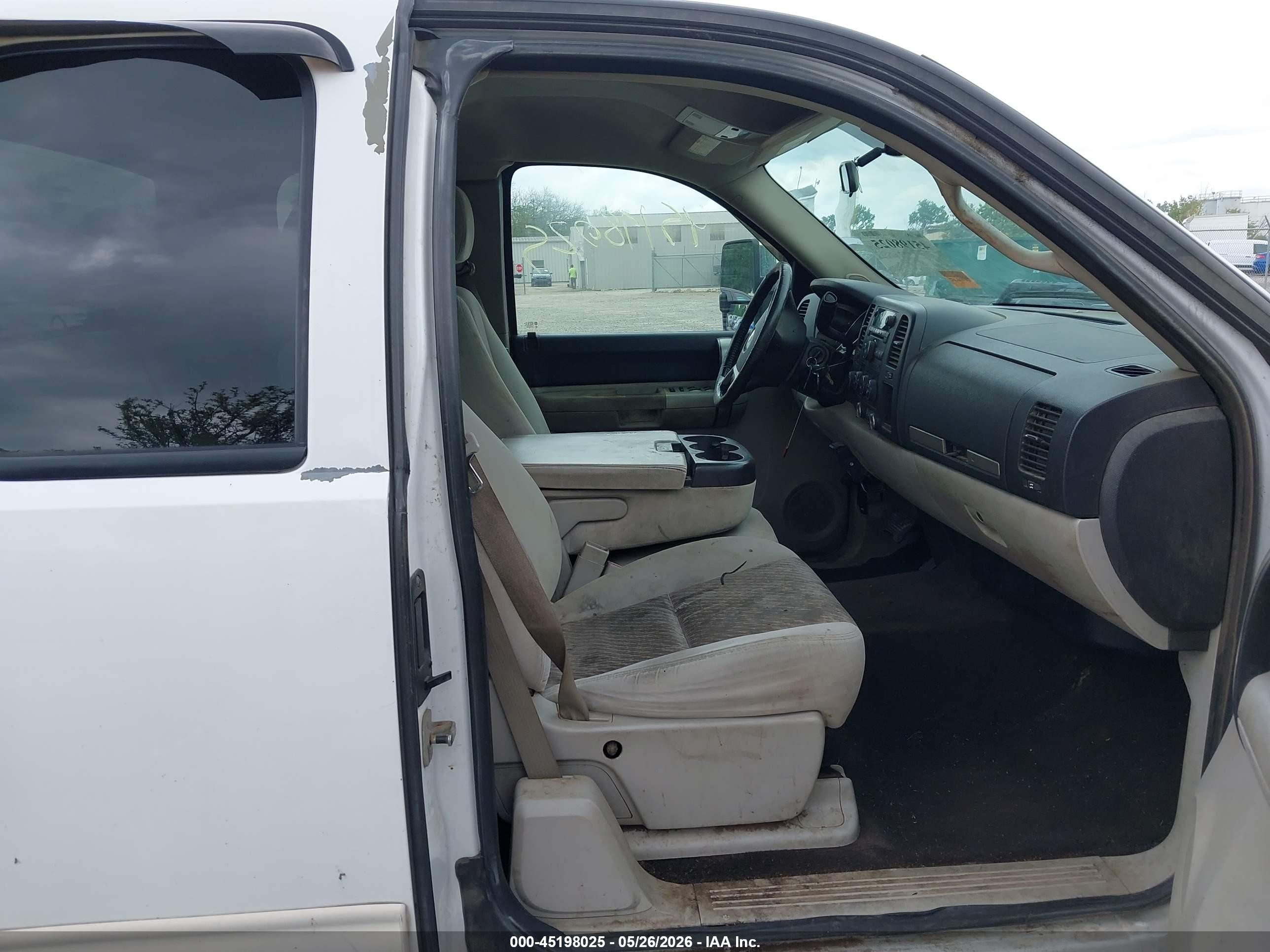 2009 Chevrolet Silverado 2500hd Lt White vin: 1GCHK59K99E124007