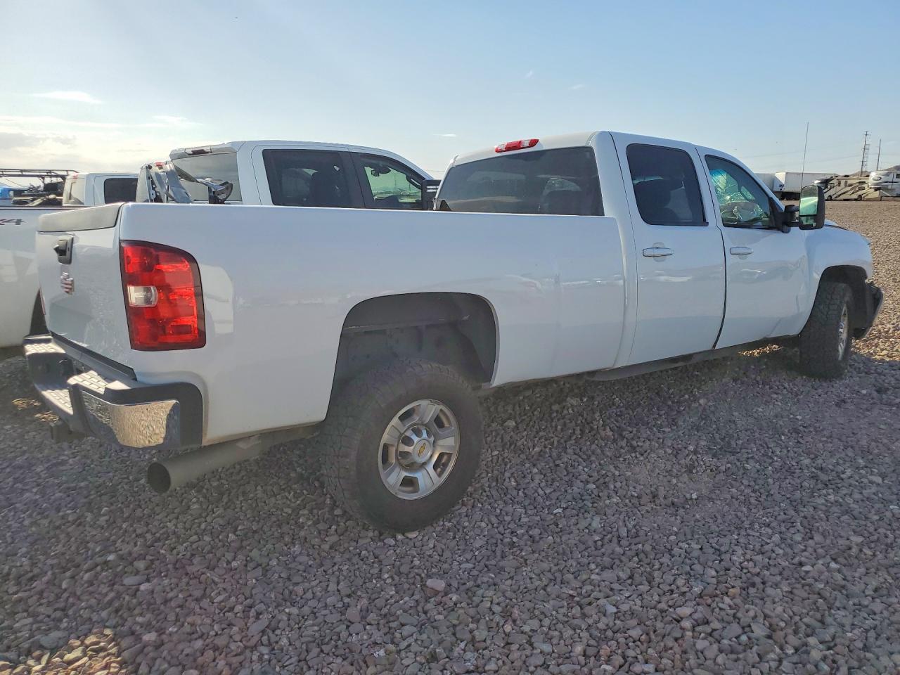 2009 Chevrolet Silverado K3500 Ltz White vin: 1GCHK93619F187809