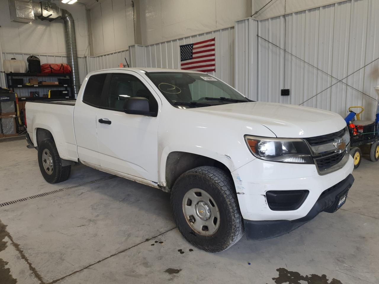 2015 Chevrolet Colorado Белый vin: 1GCHSAEA2F1217797 Damage: Right Front Fender, Severe Damage, Replacement Required