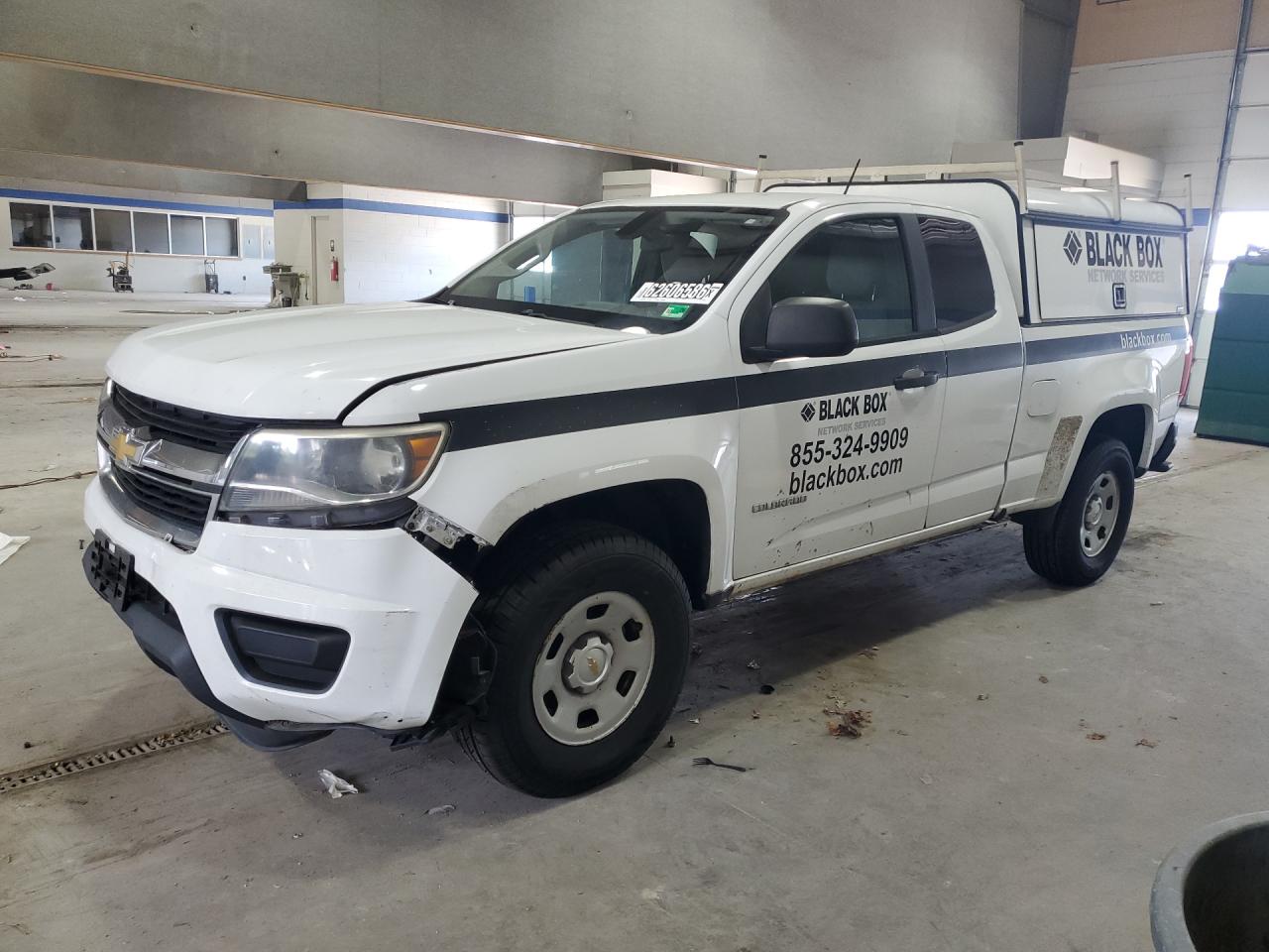2015 Chevrolet Colorado Белый vin: 1GCHSAEA3F1178878 Damage: Left Front Fender, Dent(S) W/ Paint Dmg, 6 To 7 Inches