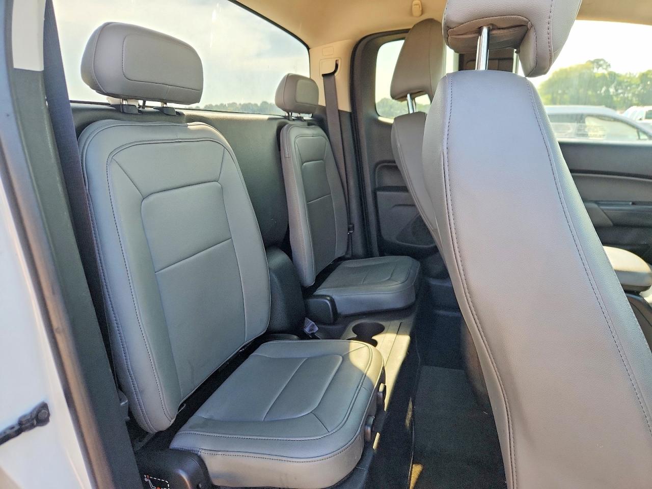 2015 Chevrolet Colorado White vin: 1GCHSAEA3F1214214