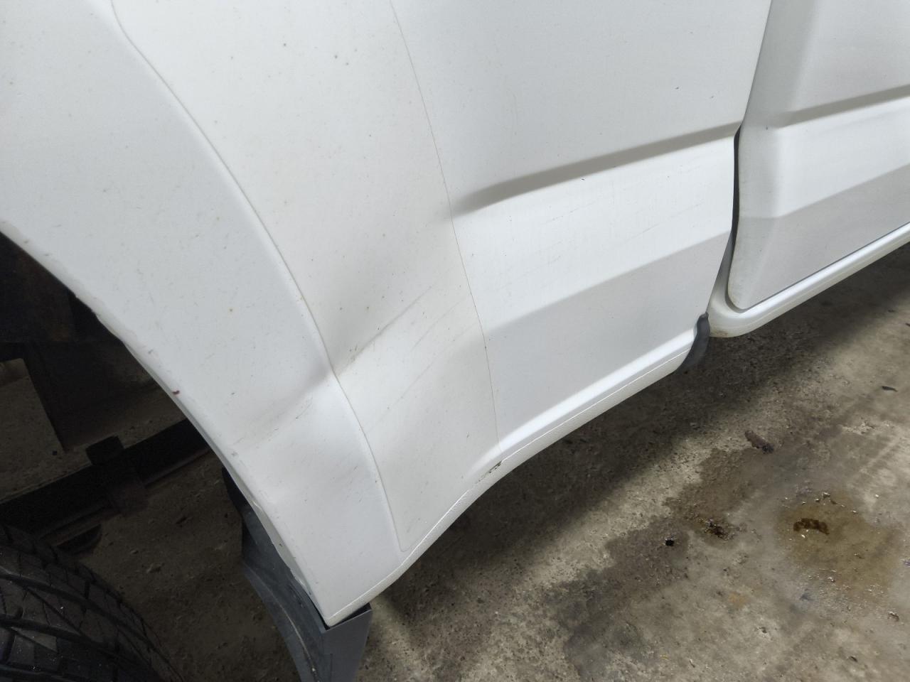2015 Chevrolet Colorado White vin: 1GCHSAEA5F1186822 Damage: Right Bed Side, Dent(S) W/ Paint Dmg, 4 To 5 Inches
