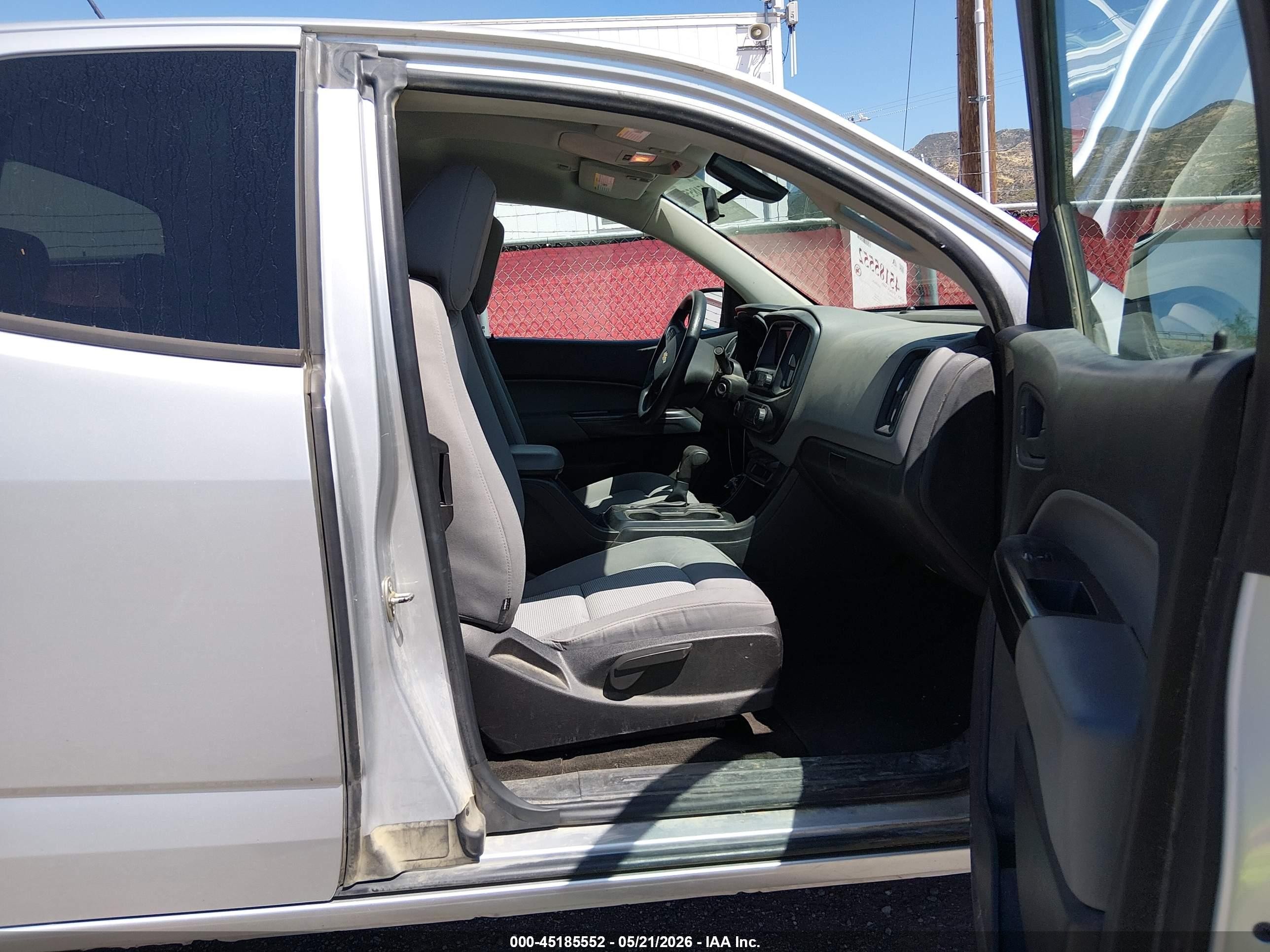 2015 Chevrolet Colorado Wt Серебряный vin: 1GCHSAEA7F1232263