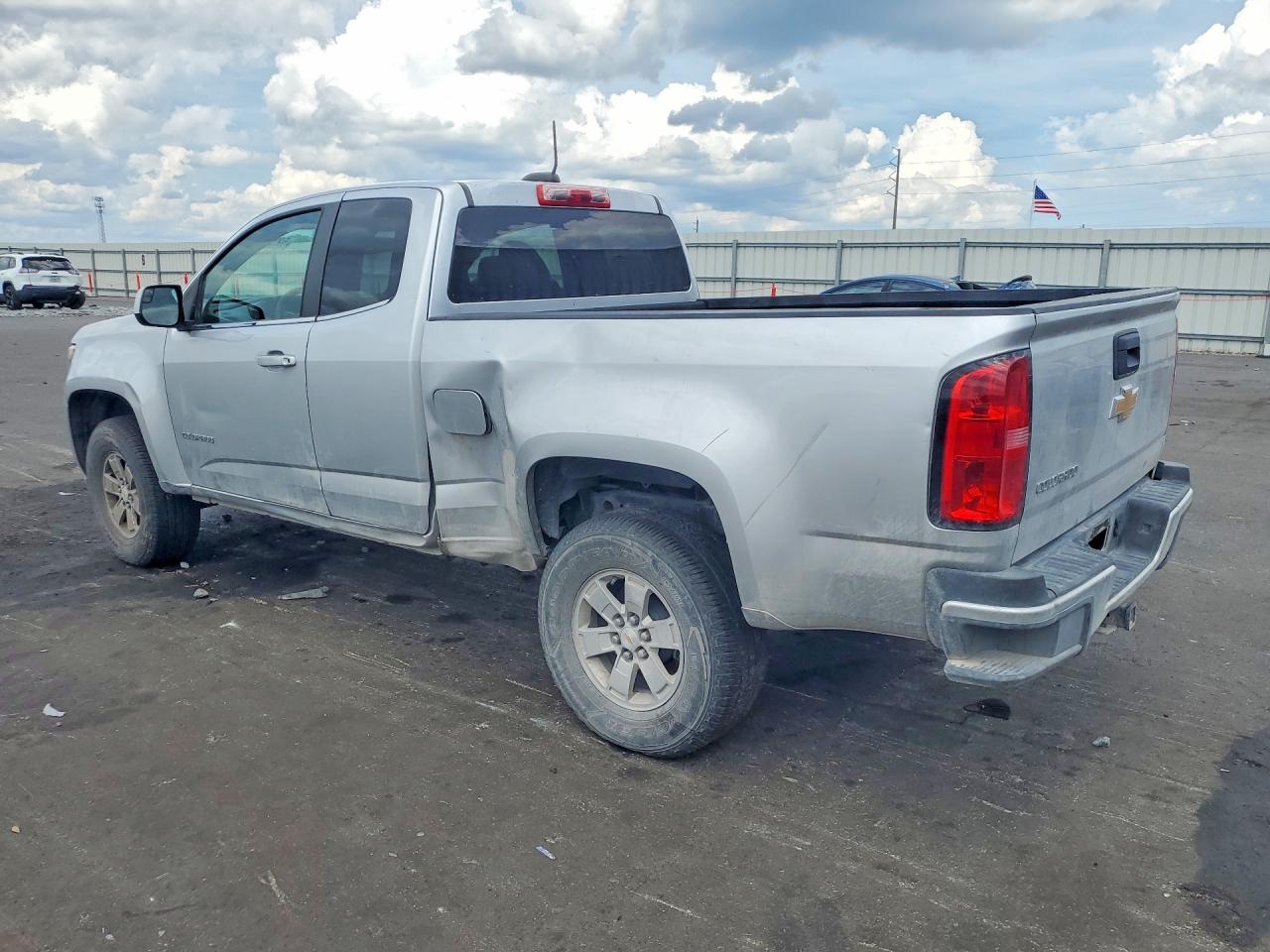 2015 Chevrolet Colorado Silver vin: 1GCHSAEAXF1273809