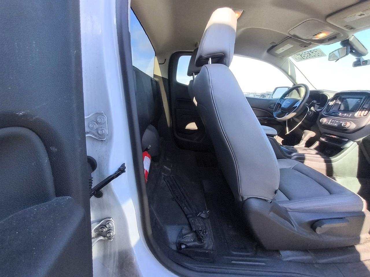 2019 Chevrolet Colorado White vin: 1GCHSBEA3K1332859