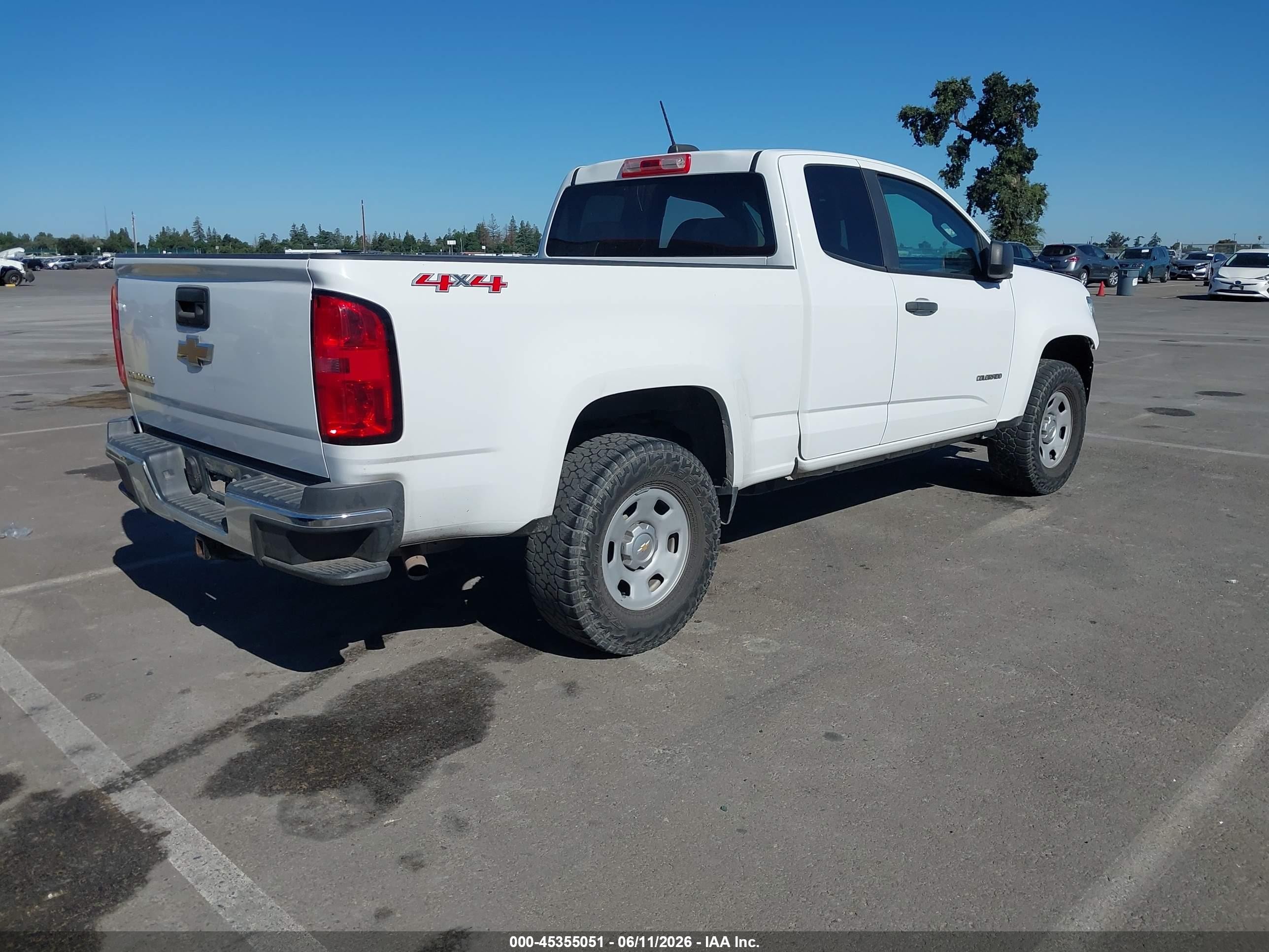 2015 Chevrolet Colorado Wt White vin: 1GCHTAEA8F1187430