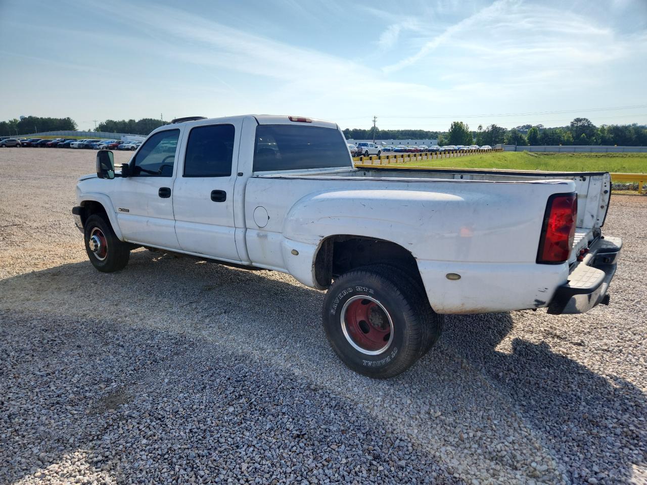 2004 Chevrolet Silverado C3500 White vin: 1GCJC33U34F184543
