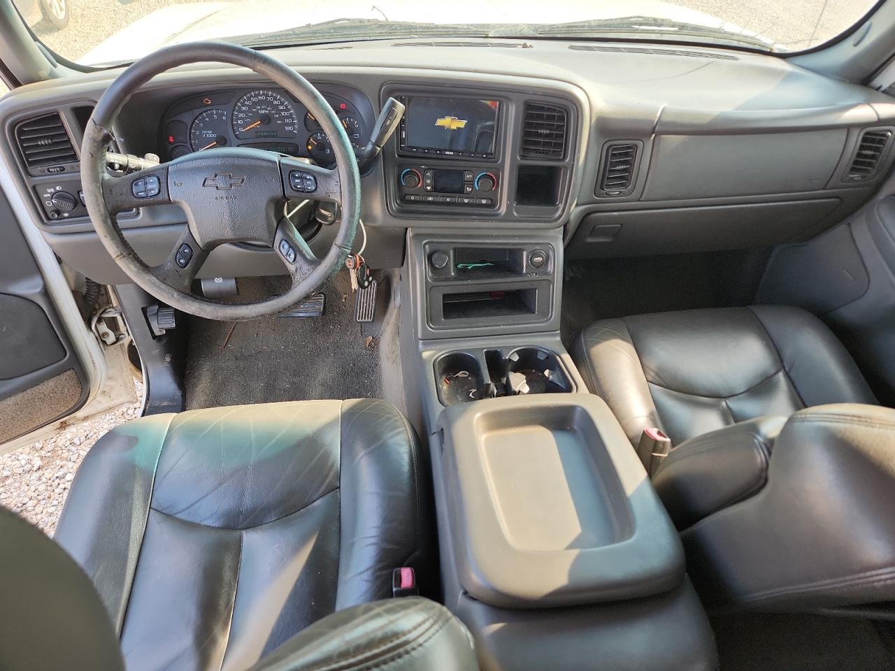 2004 Chevrolet Silverado C3500 White vin: 1GCJC33U34F184543