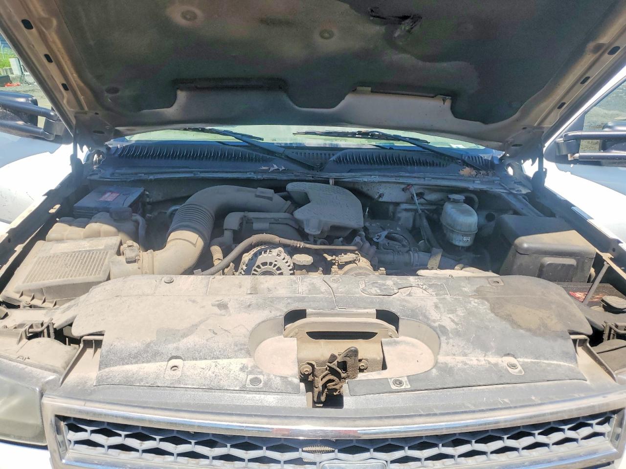 2005 Chevrolet Silverado C3500 White vin: 1GCJC39275E318855