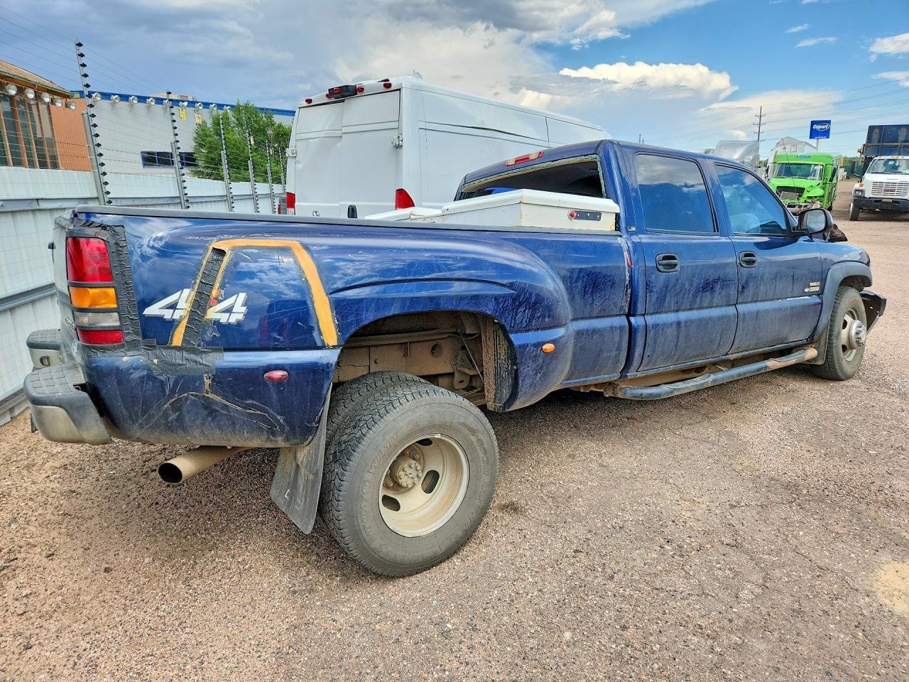 2002 Chevrolet Silverado K3500 Blue vin: 1GCJK33162F206217
