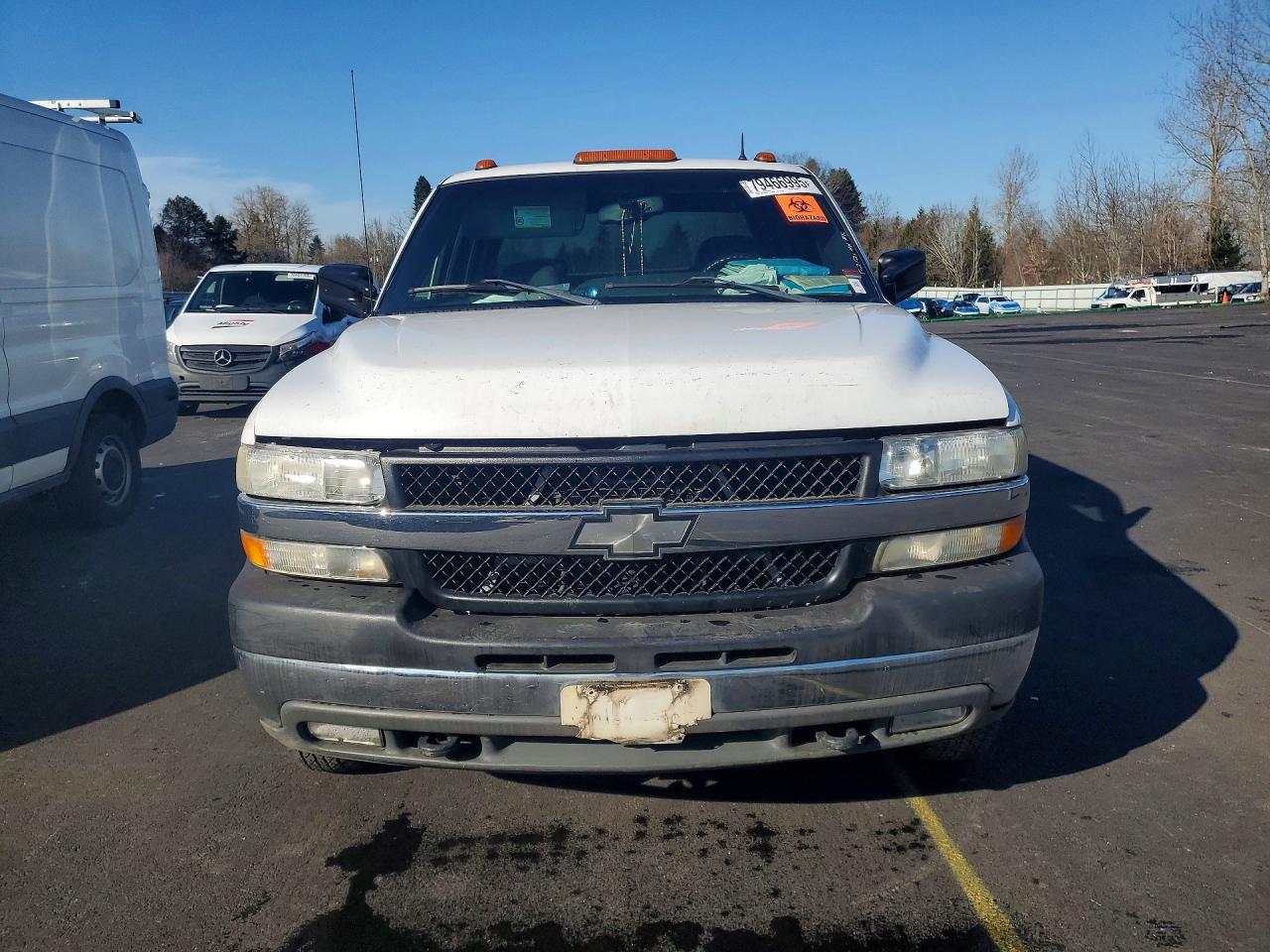 2002 Chevrolet Silverado K3500 White vin: 1GCJK331X2F167406