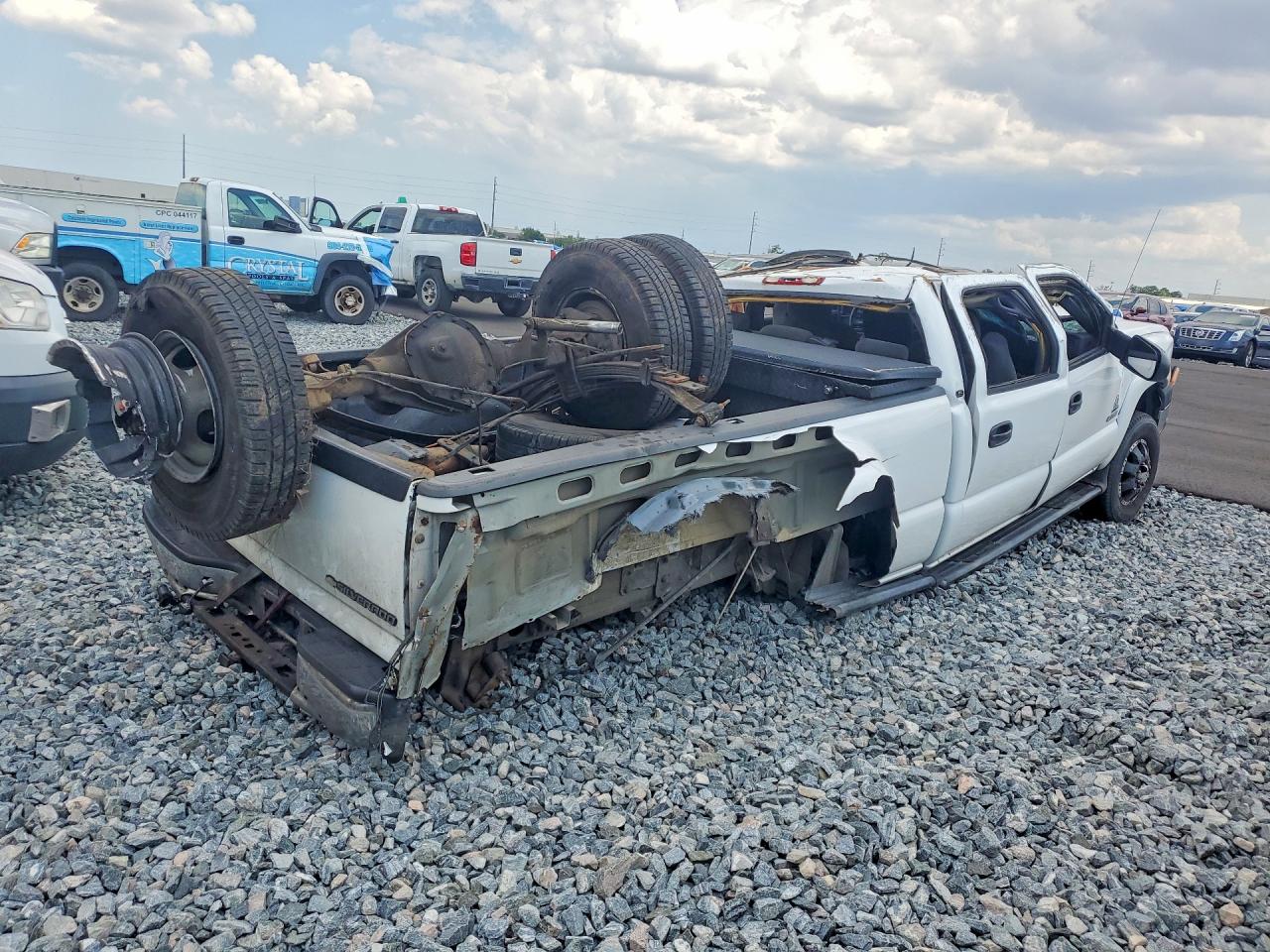 2004 Chevrolet Silverado K3500 White vin: 1GCJK33284F180375