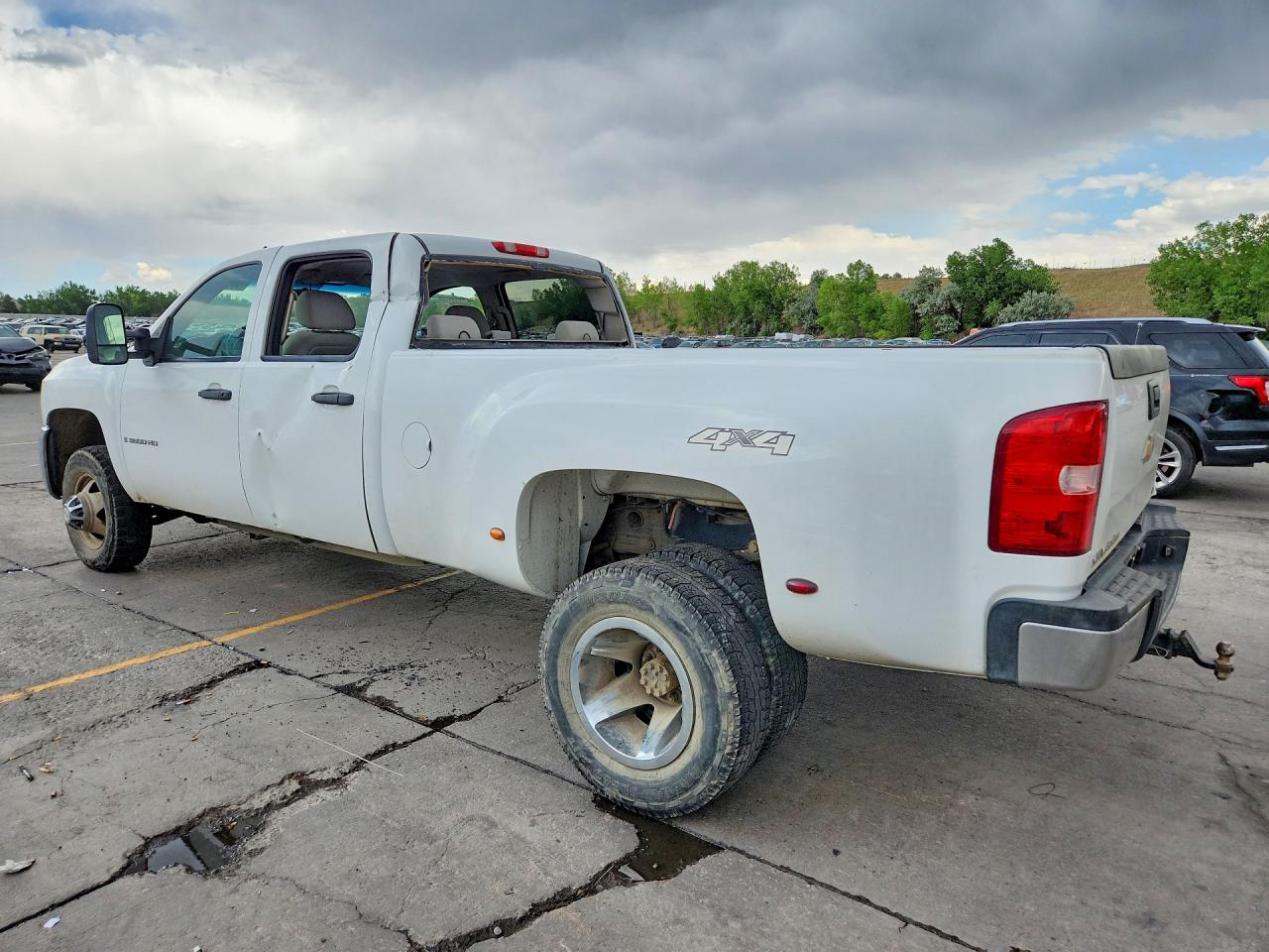 2007 Chevrolet Silverado K3500 White vin: 1GCJK33617F540626