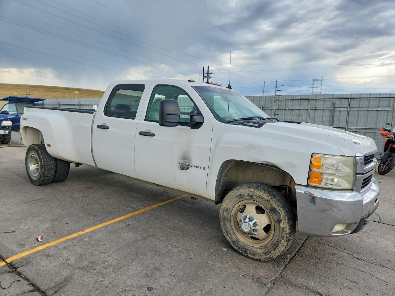 2007 Chevrolet Silverado K3500 White vin: 1GCJK33617F540626