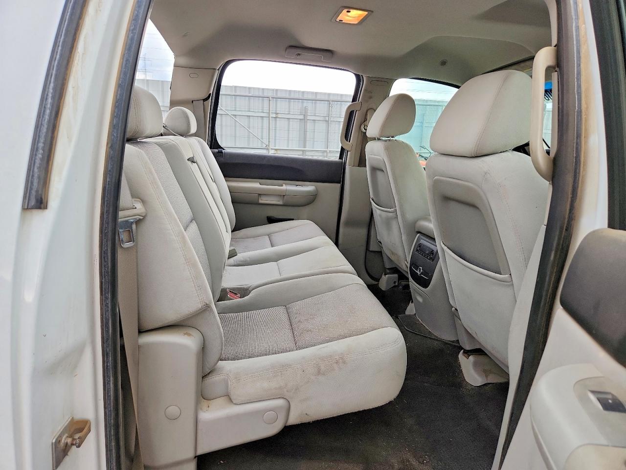 2007 Chevrolet Silverado K3500 White vin: 1GCJK33617F540626