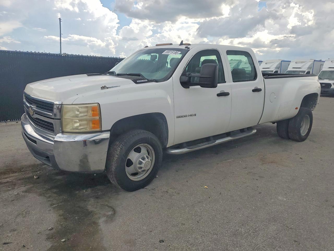 2008 Chevrolet Silverado K3500 Белый vin: 1GCJK33638F150967