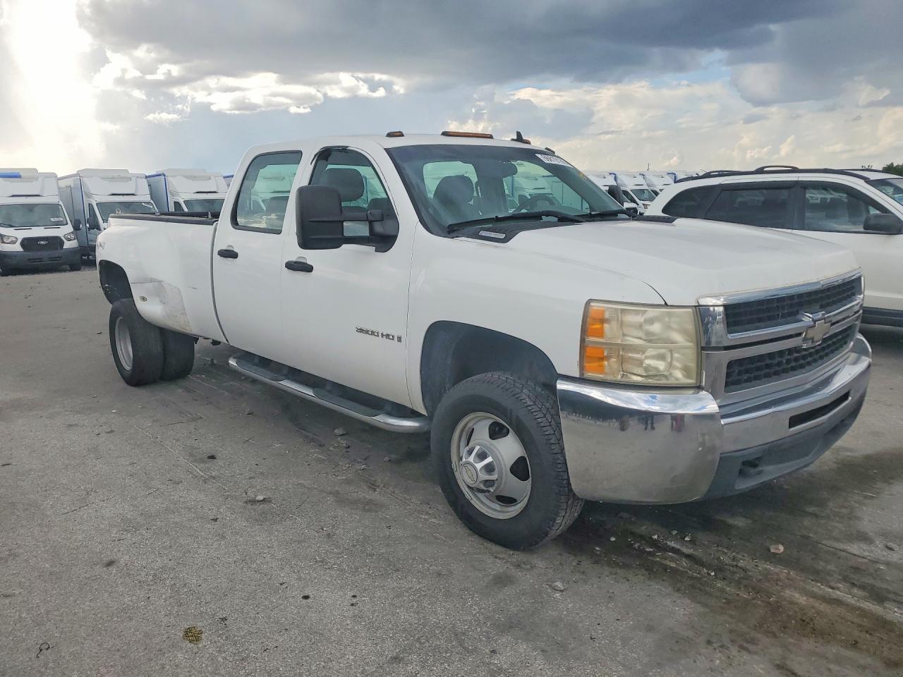 2008 Chevrolet Silverado K3500 Белый vin: 1GCJK33638F150967