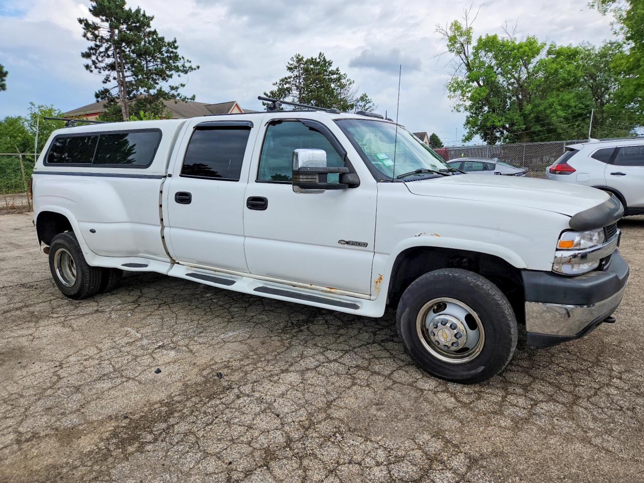 2001 Chevrolet Silverado K3500 White vin: 1GCJK33U91F116696