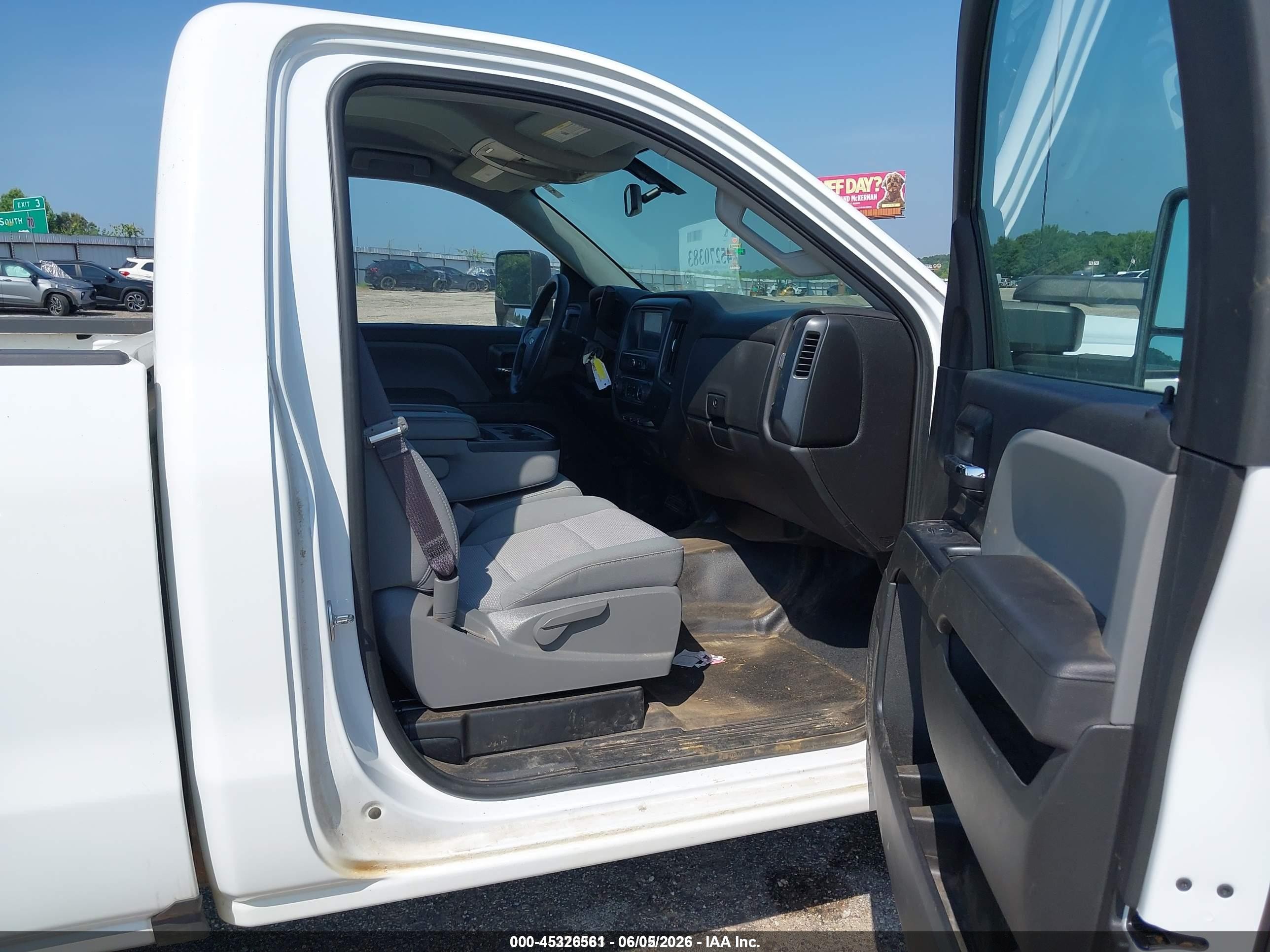 2017 Chevrolet Silverado 1500 Wt White vin: 1GCNCNEC0HZ124807