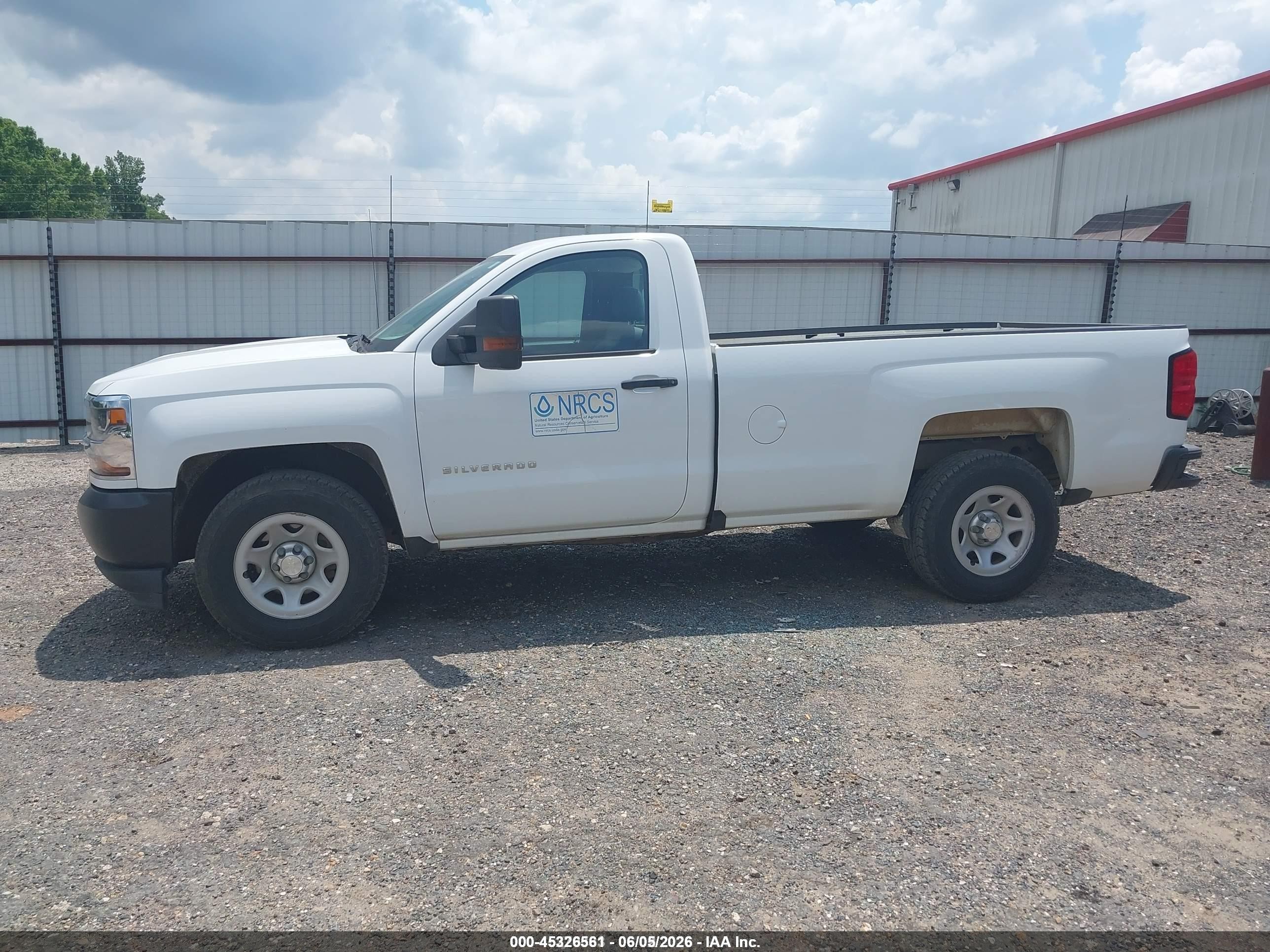 2017 Chevrolet Silverado 1500 Wt White vin: 1GCNCNEC0HZ124807