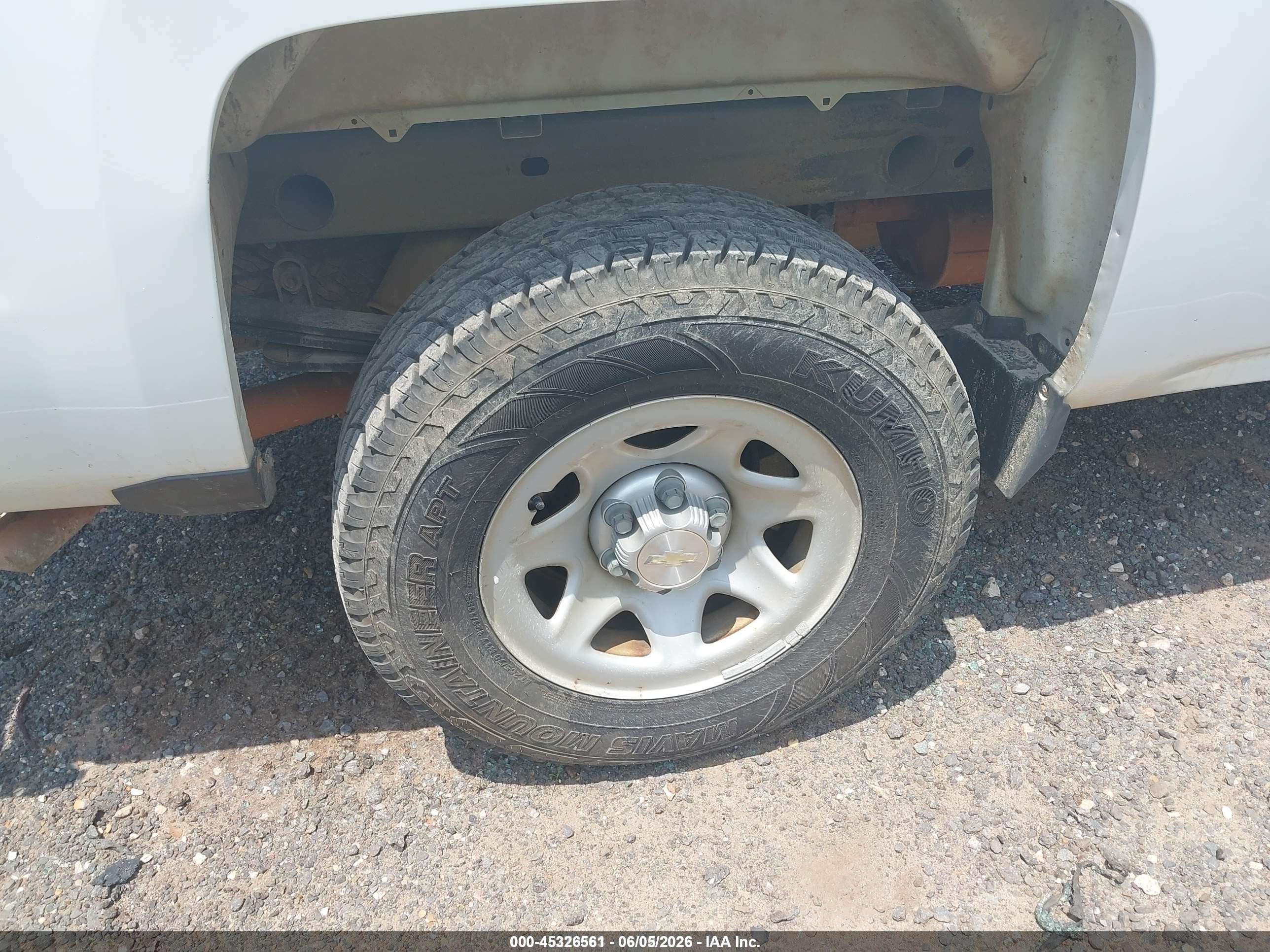 2017 Chevrolet Silverado 1500 Wt White vin: 1GCNCNEC0HZ124807