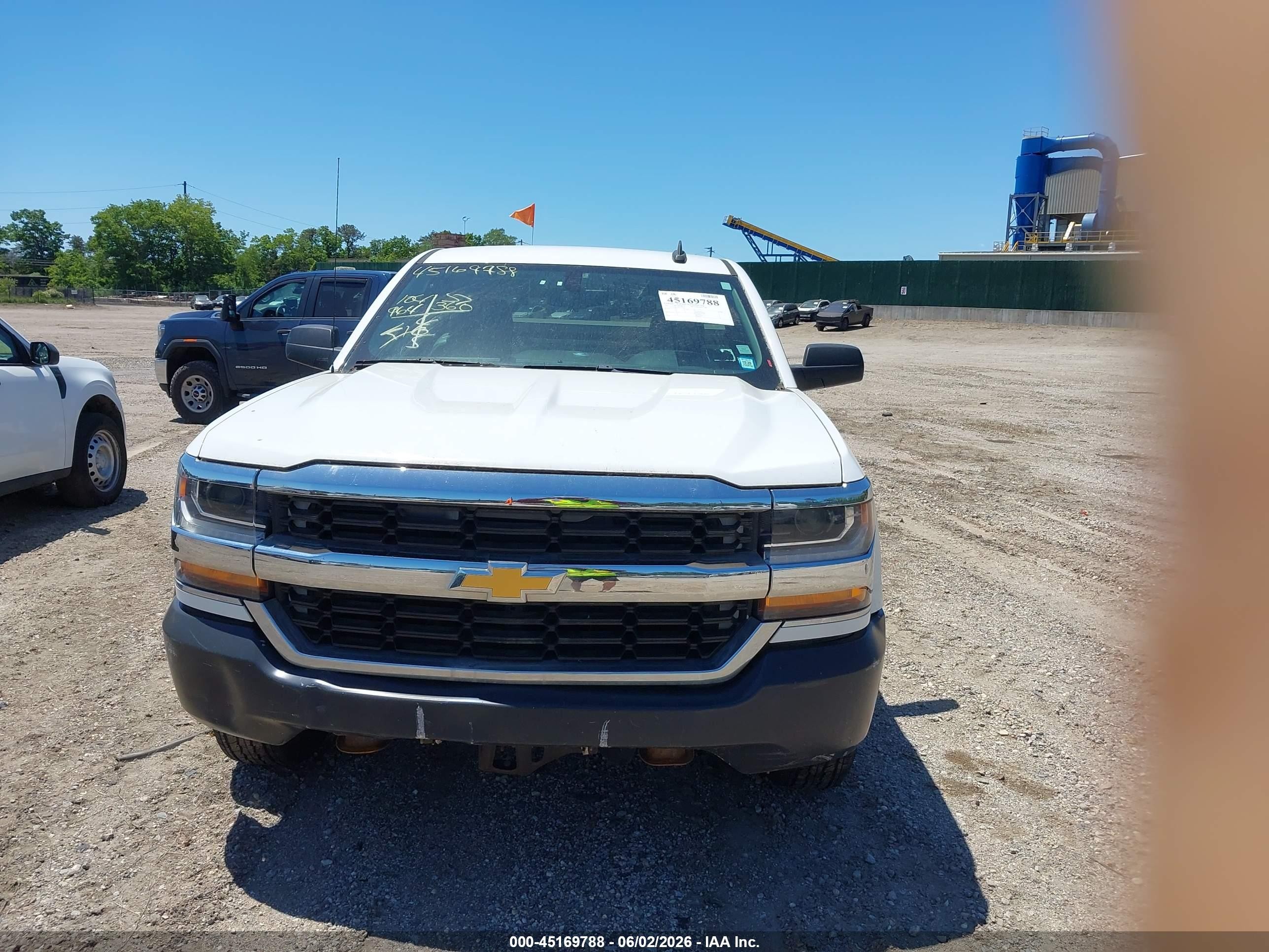 2017 Chevrolet Silverado 1500 Wt Белый vin: 1GCNCNEC4HZ135129