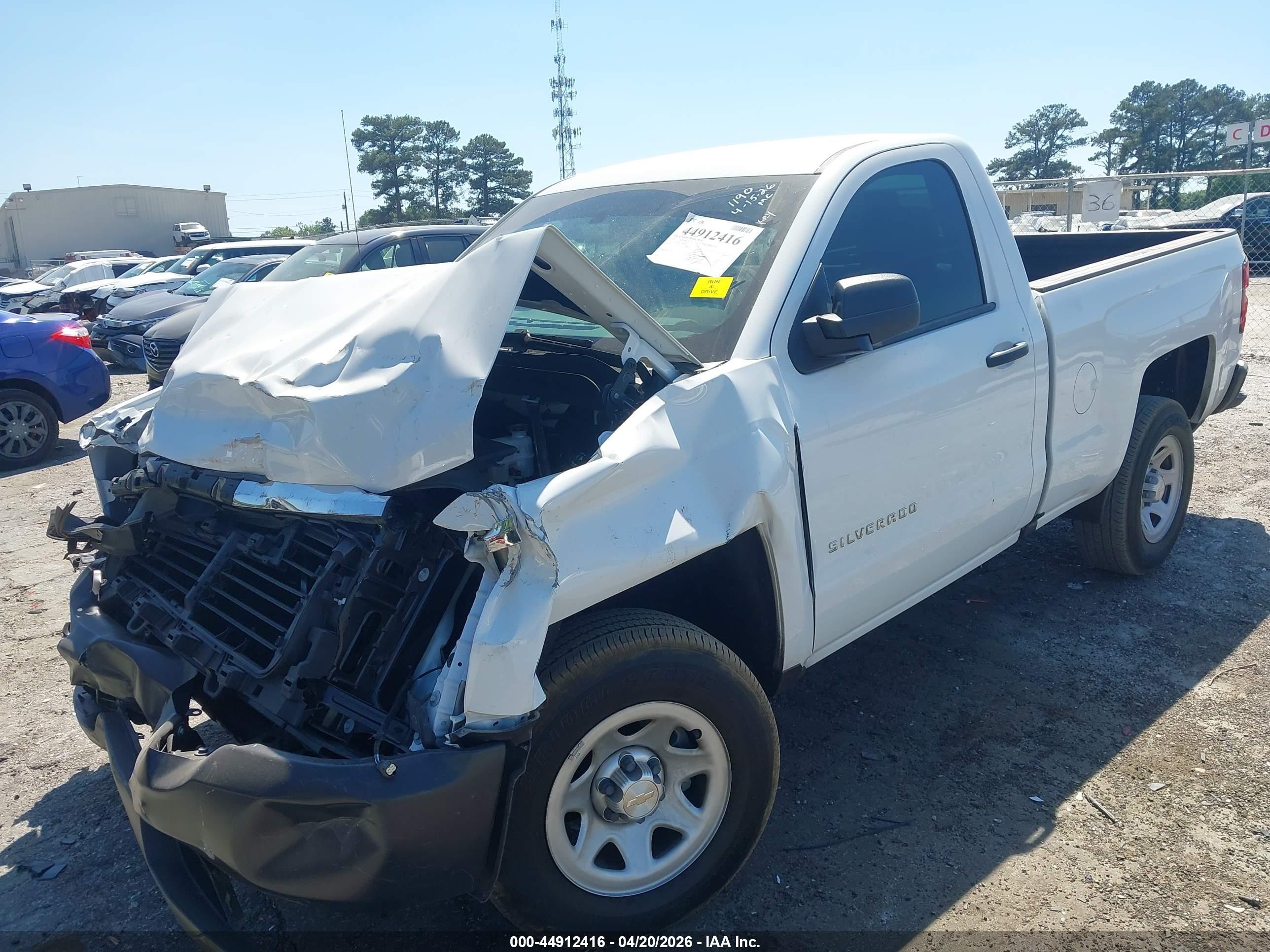 2018 Chevrolet Silverado 1500 Wt White vin: 1GCNCNEC7JZ359730