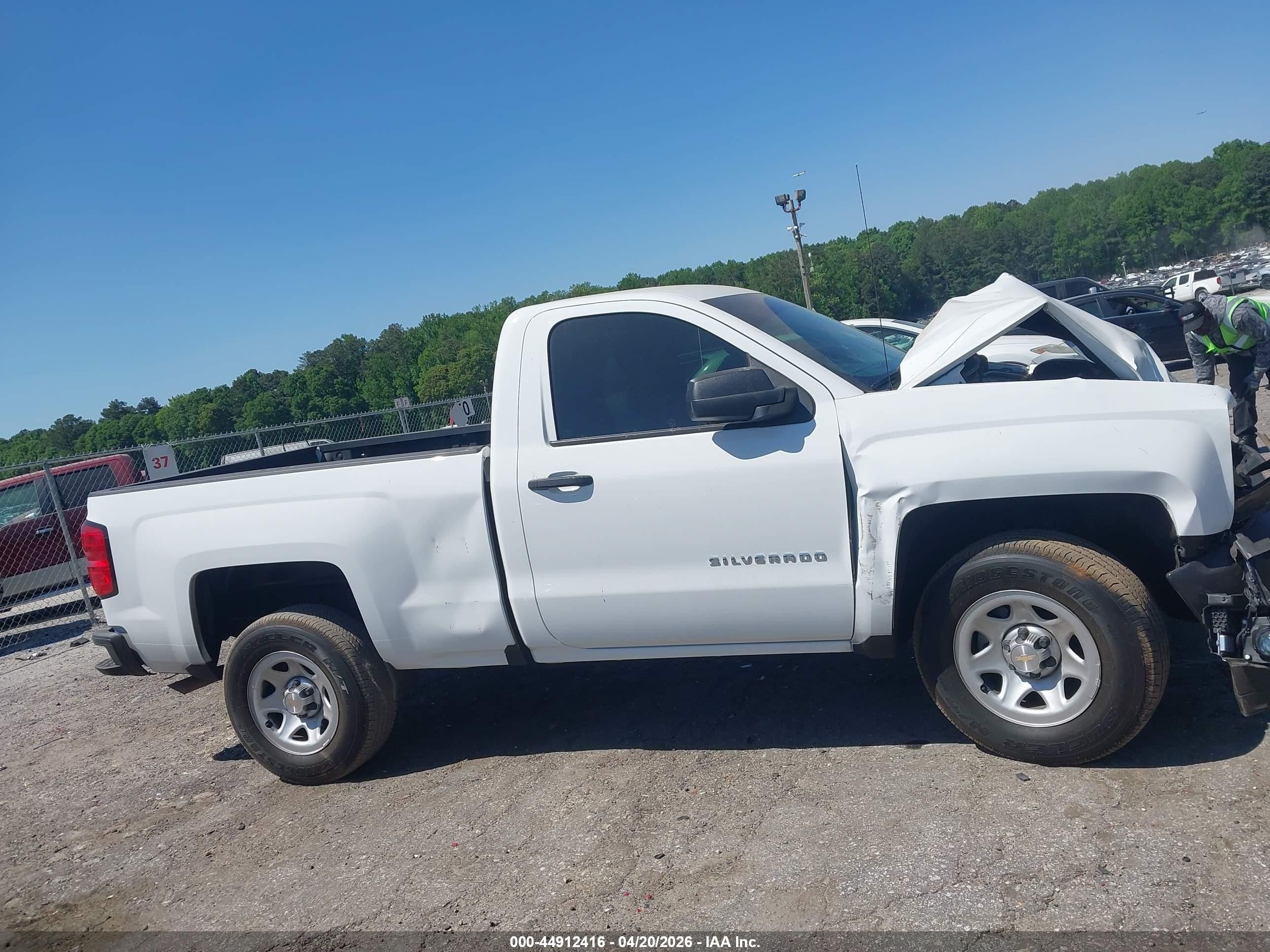 2018 Chevrolet Silverado 1500 Wt White vin: 1GCNCNEC7JZ359730