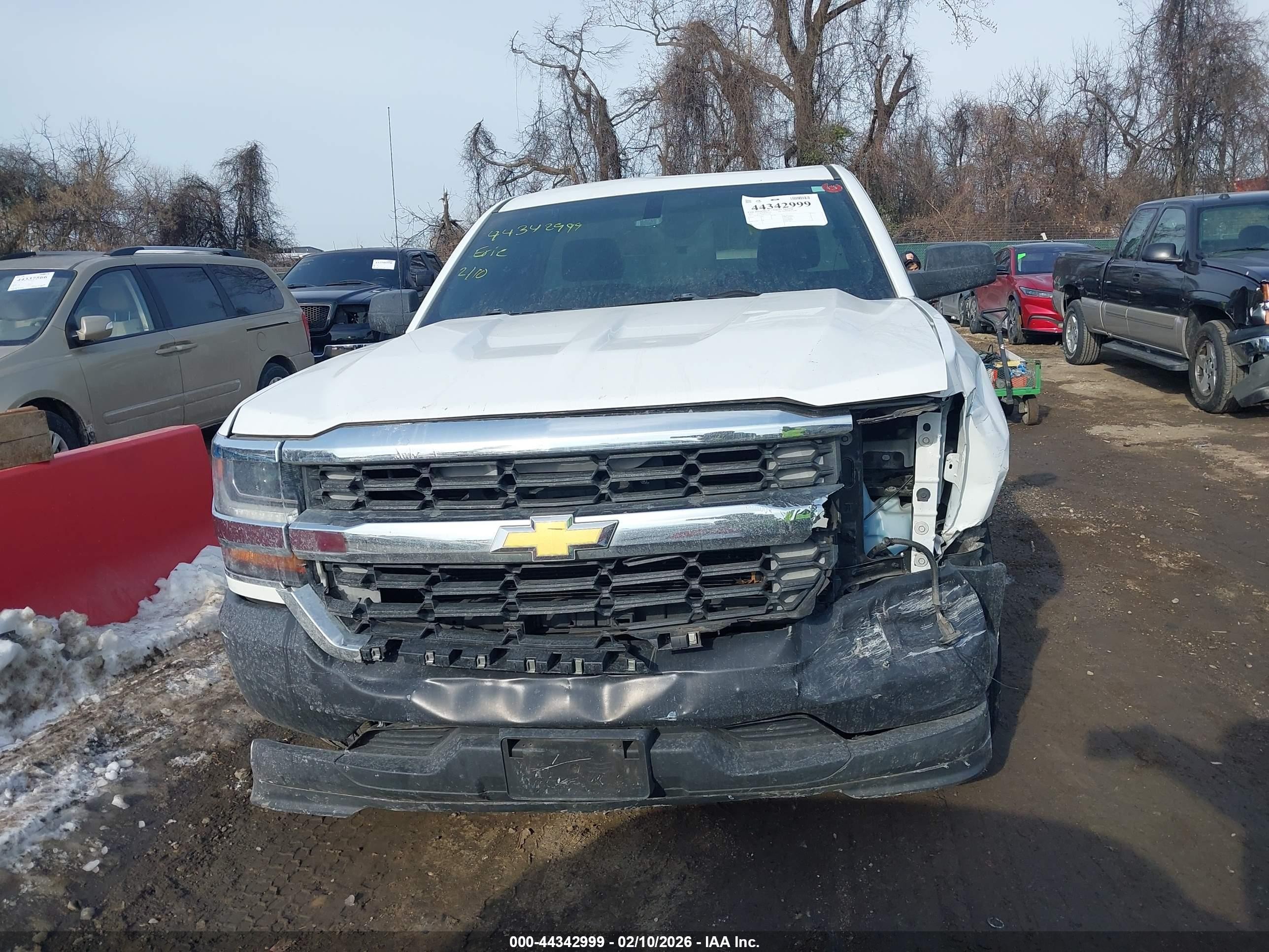 2016 Chevrolet Silverado 1500 Wt White vin: 1GCNCNEH4GZ277300