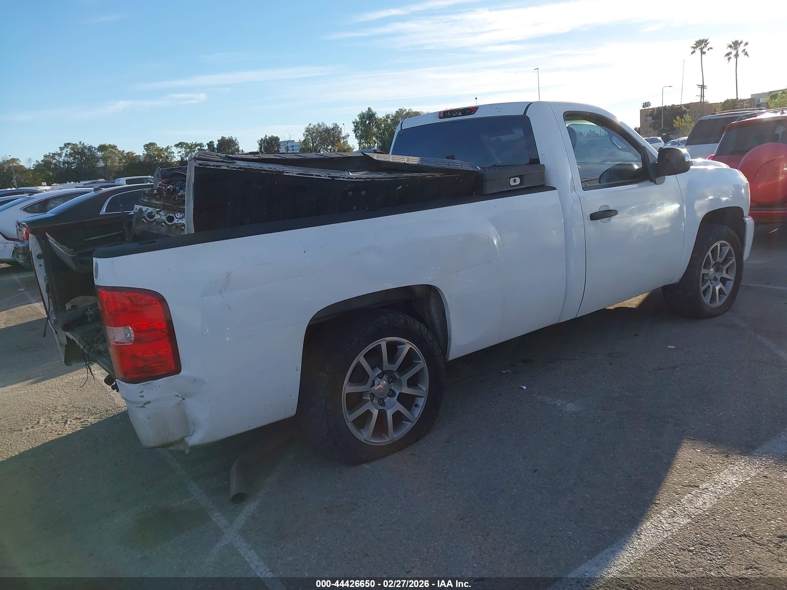 2011 Chevrolet Silverado 1500 Work Truck White vin: 1GCNCPEA0BF196111