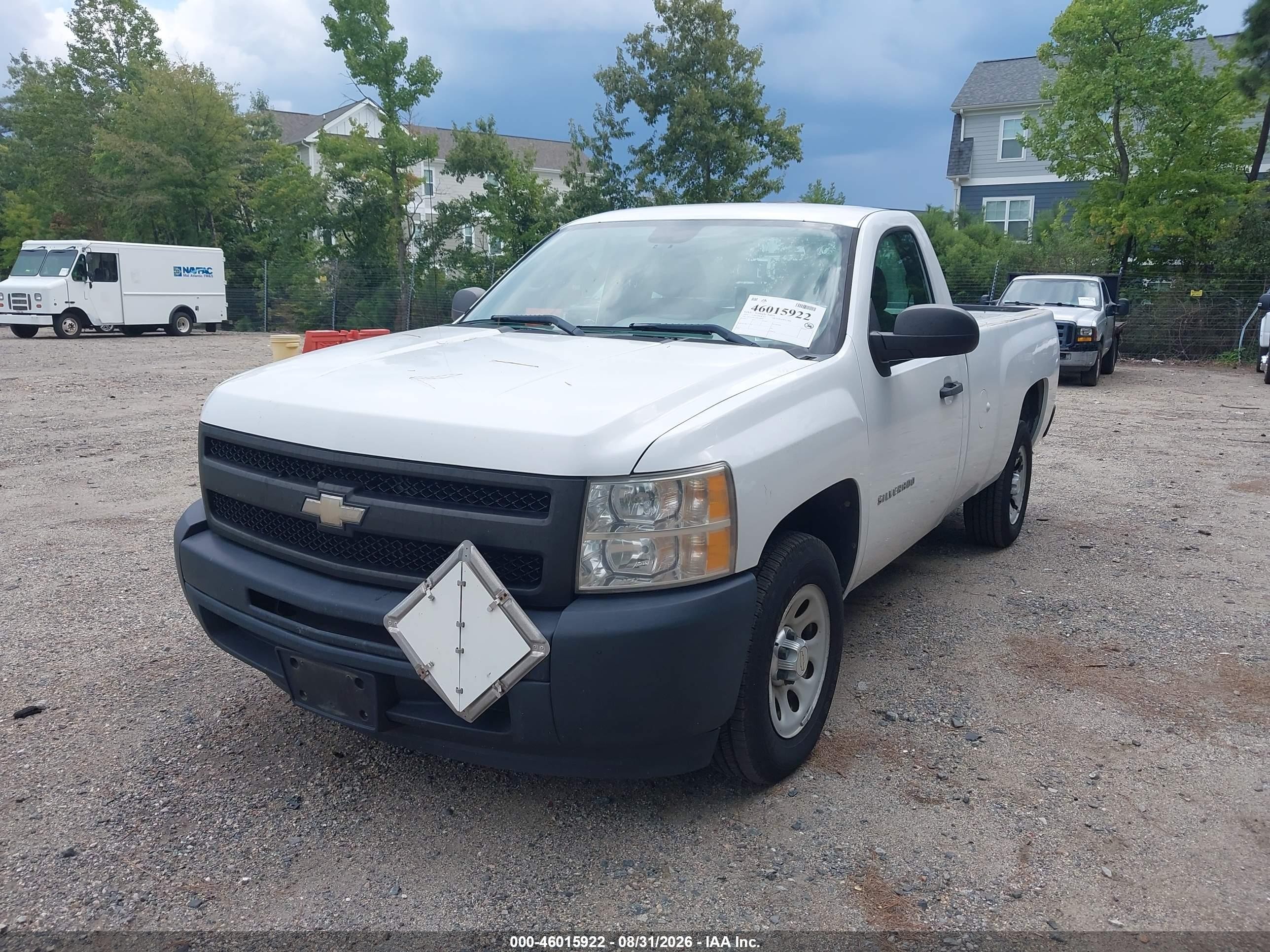 2011 Chevrolet Silverado 1500 Work Truck White vin: 1GCNCPEA2BZ368945