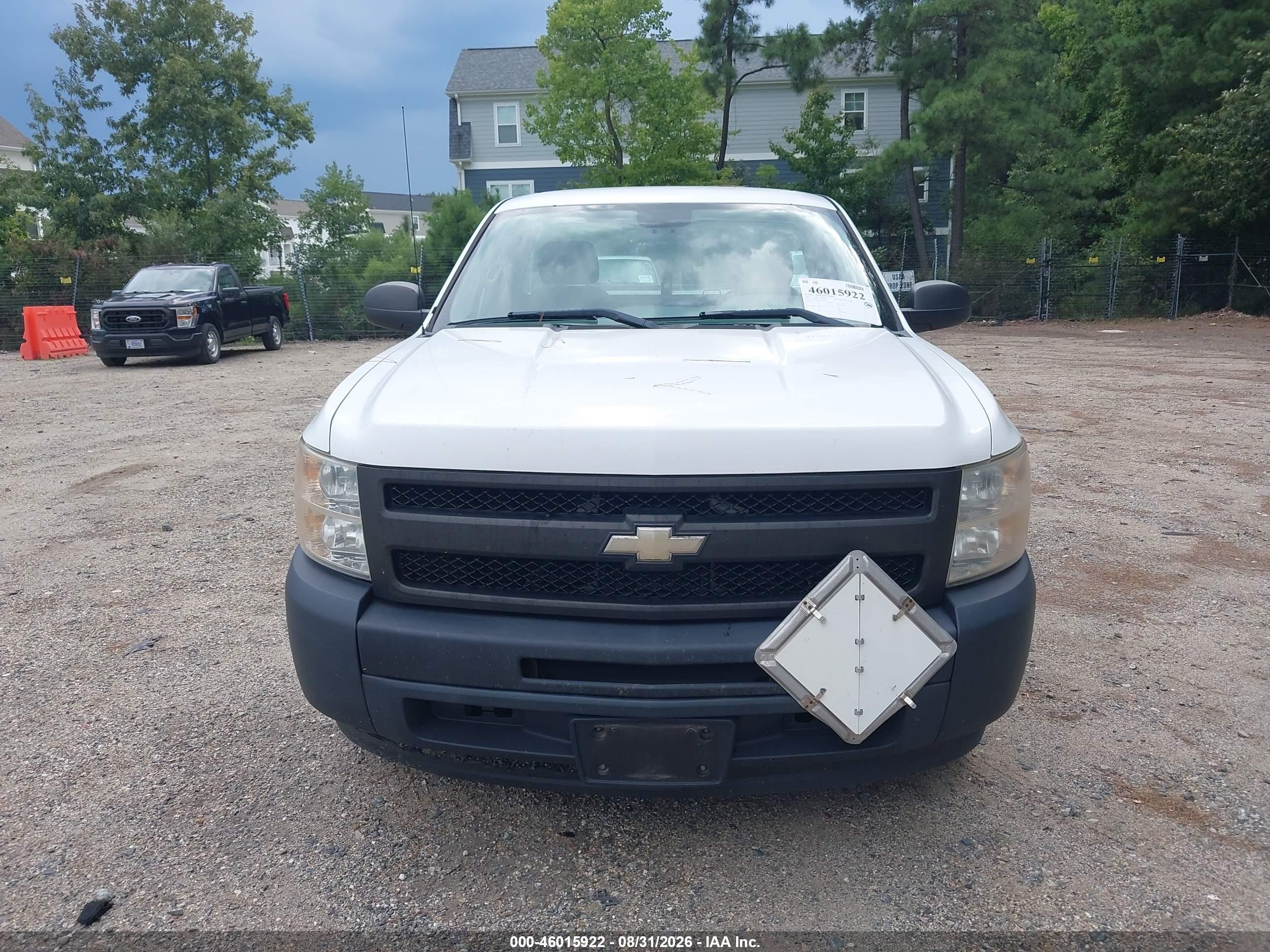 2011 Chevrolet Silverado 1500 Work Truck White vin: 1GCNCPEA2BZ368945