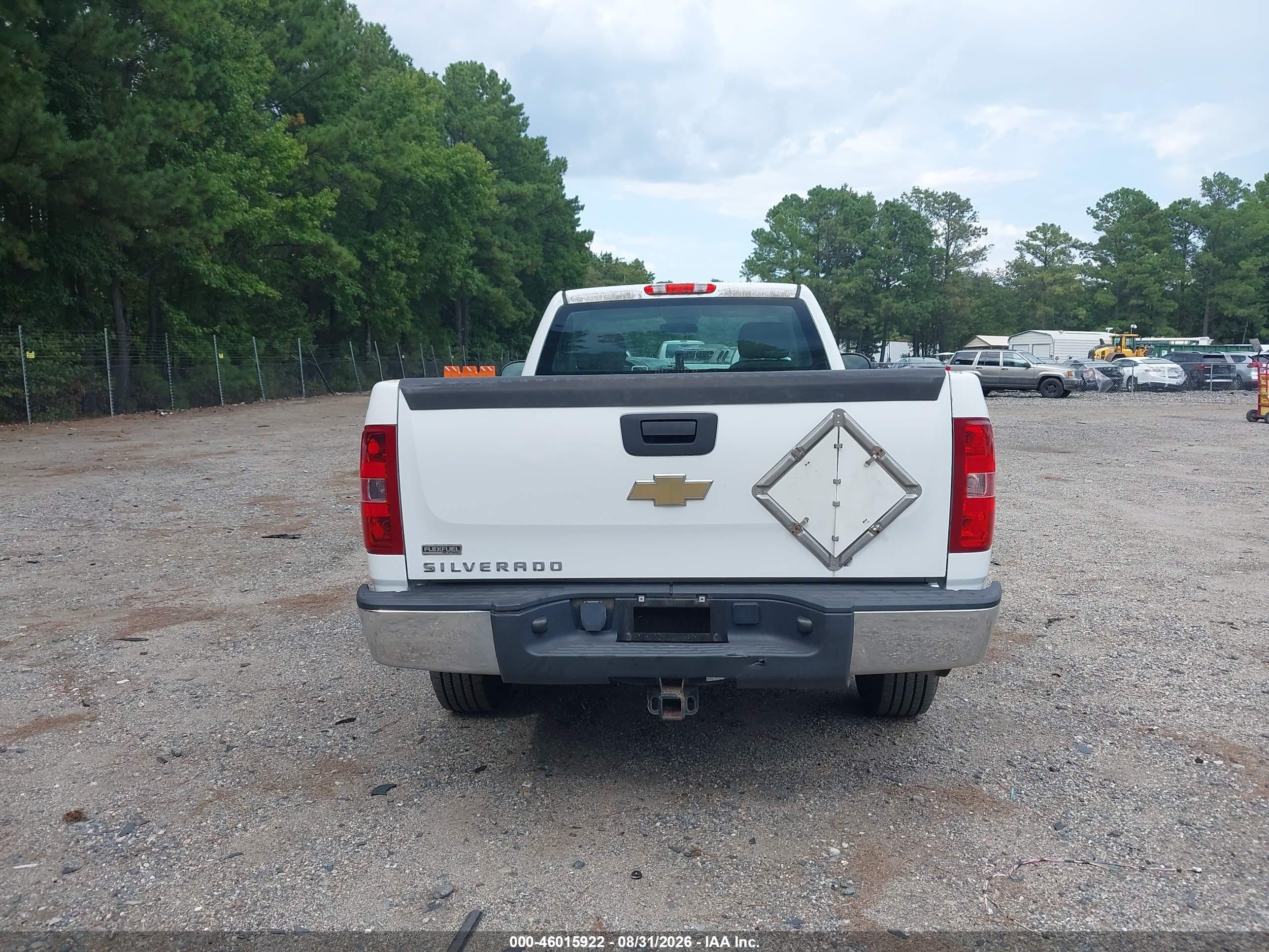 2011 Chevrolet Silverado 1500 Work Truck White vin: 1GCNCPEA2BZ368945
