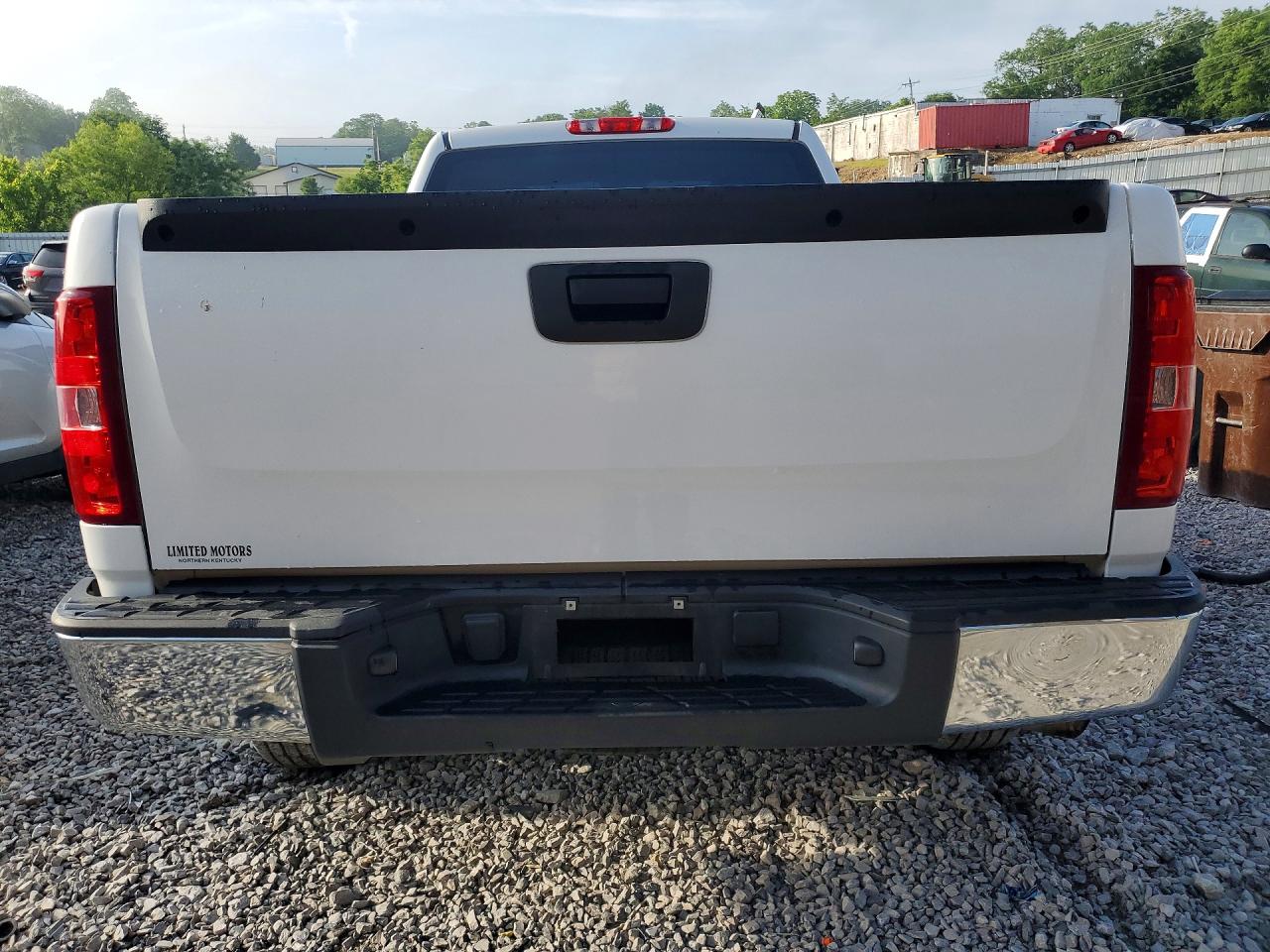 2013 Chevrolet Silverado C1500 White vin: 1GCNCPEA5DZ104928