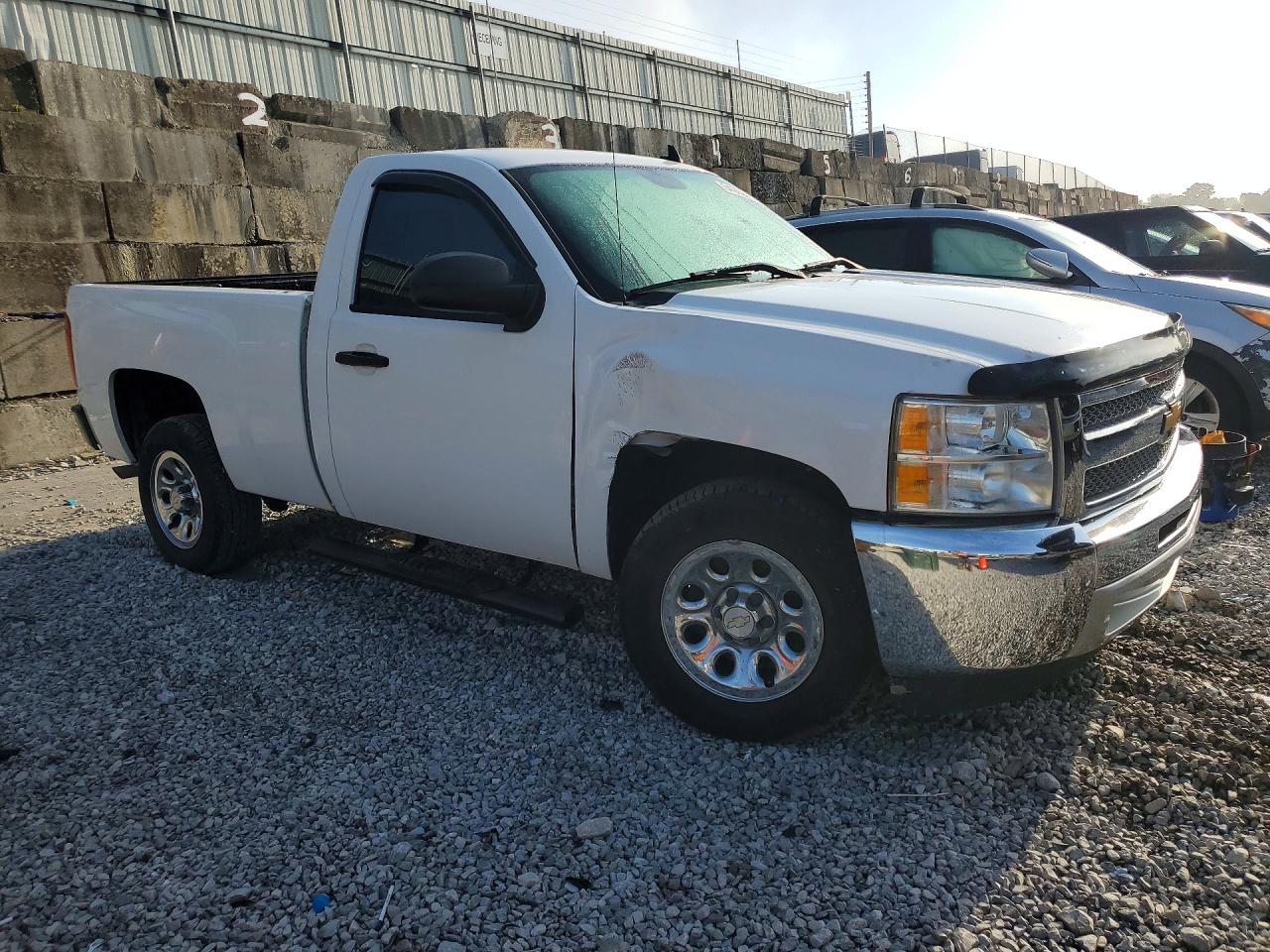 2013 Chevrolet Silverado C1500 White vin: 1GCNCPEA5DZ104928