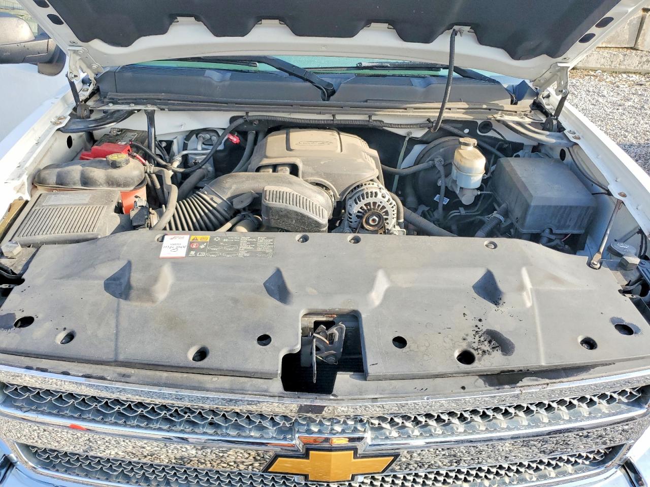 2013 Chevrolet Silverado C1500 White vin: 1GCNCPEA5DZ104928