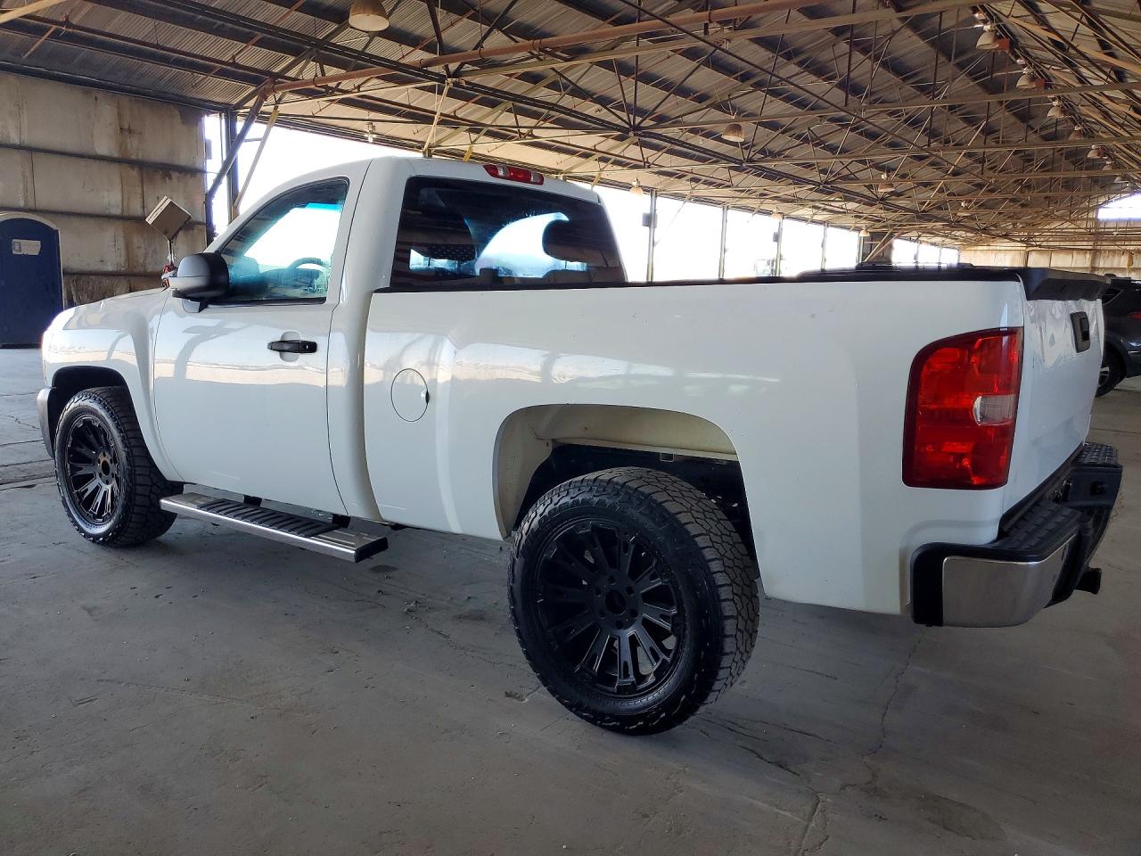 2011 Chevrolet Silverado C1500 White vin: 1GCNCPEA6BZ322972