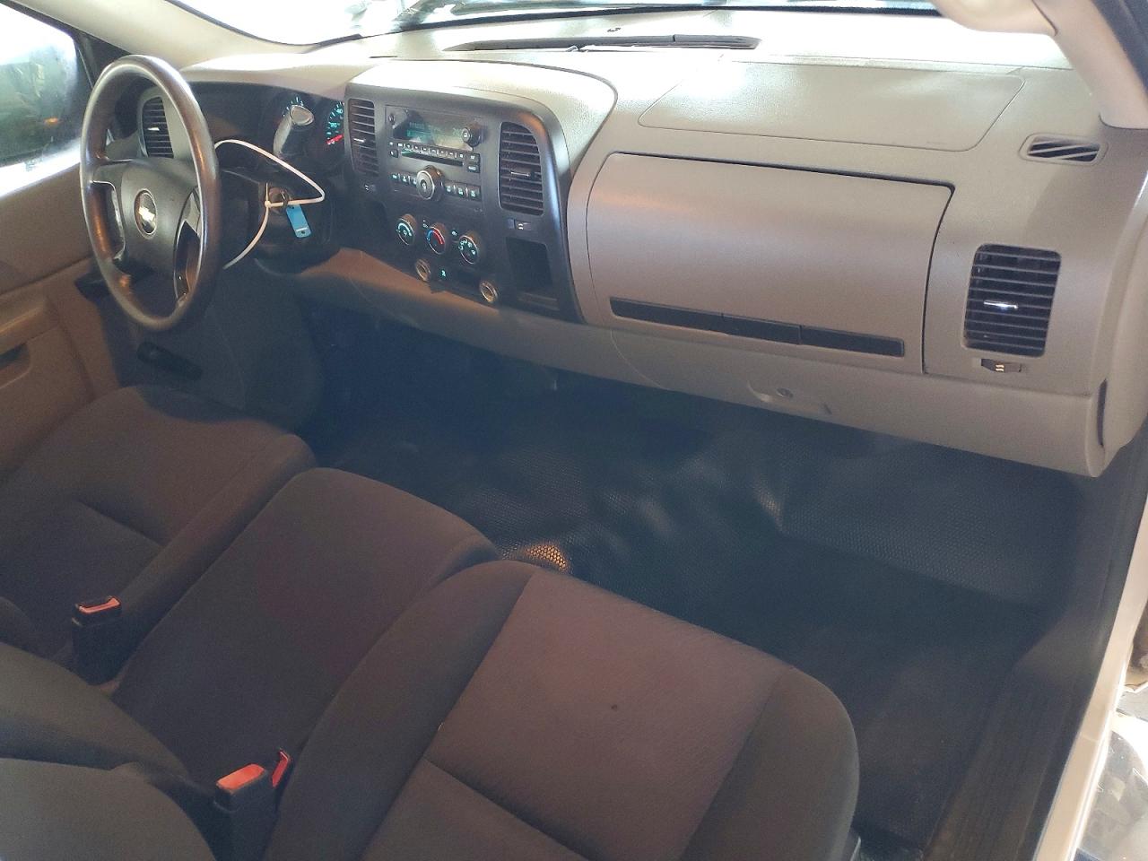 2011 Chevrolet Silverado C1500 White vin: 1GCNCPEA6BZ322972