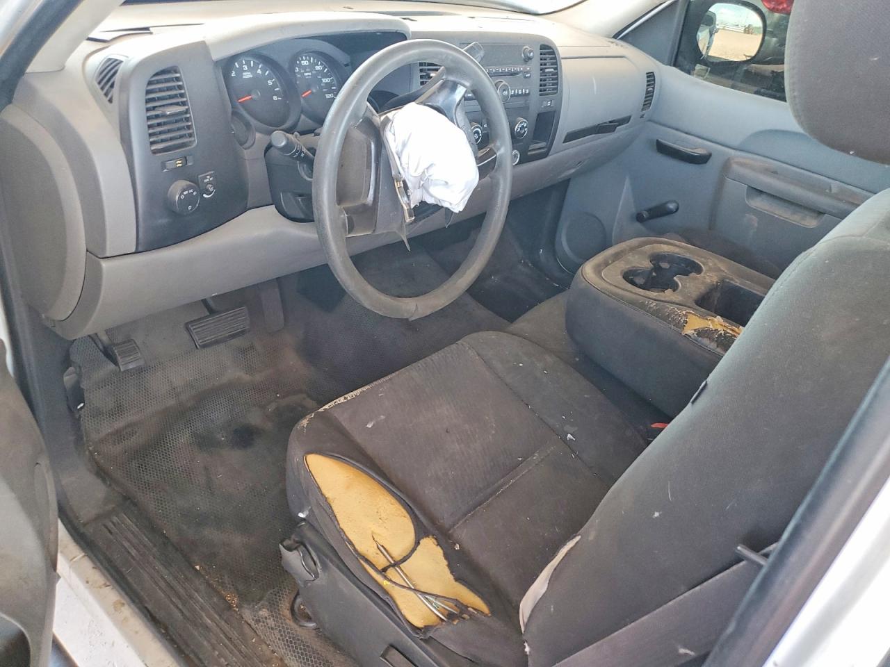 2011 Chevrolet Silverado C1500 White vin: 1GCNCPEA7BZ328926