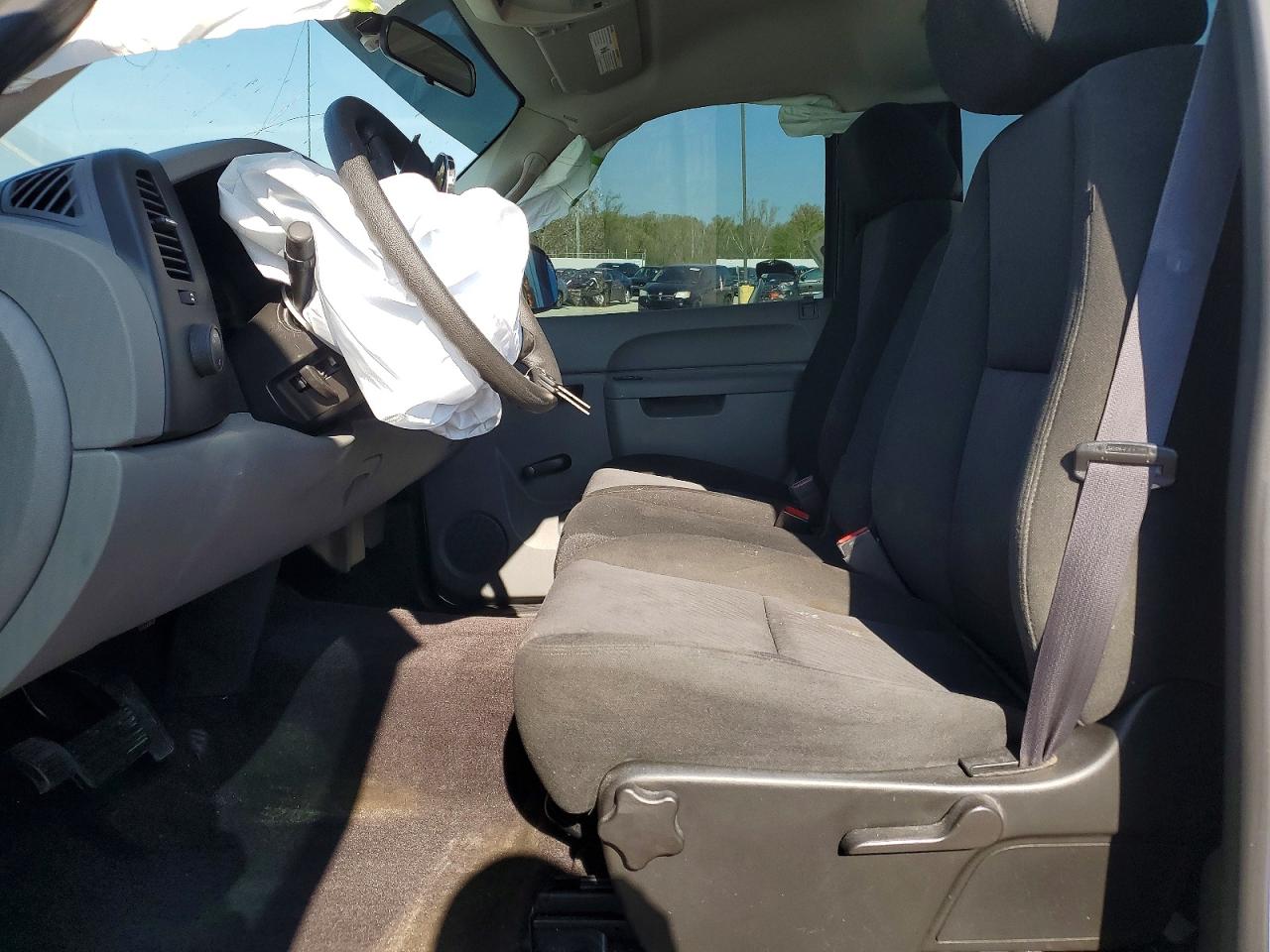 2011 Chevrolet Silverado C1500 Silver vin: 1GCNCPEAXBZ372340