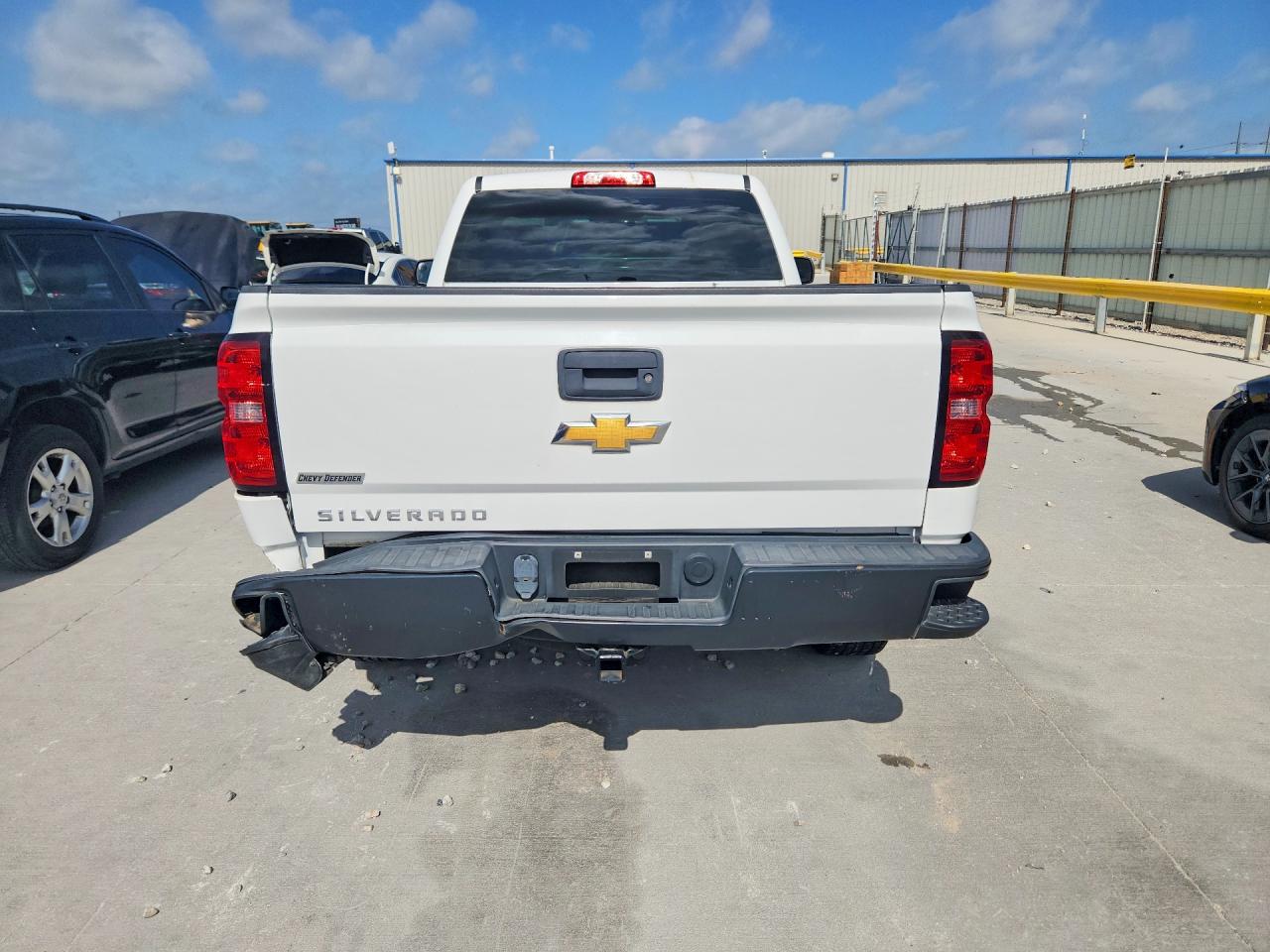 2015 Chevrolet Silverado C1500 White vin: 1GCNCPEH1FZ211846
