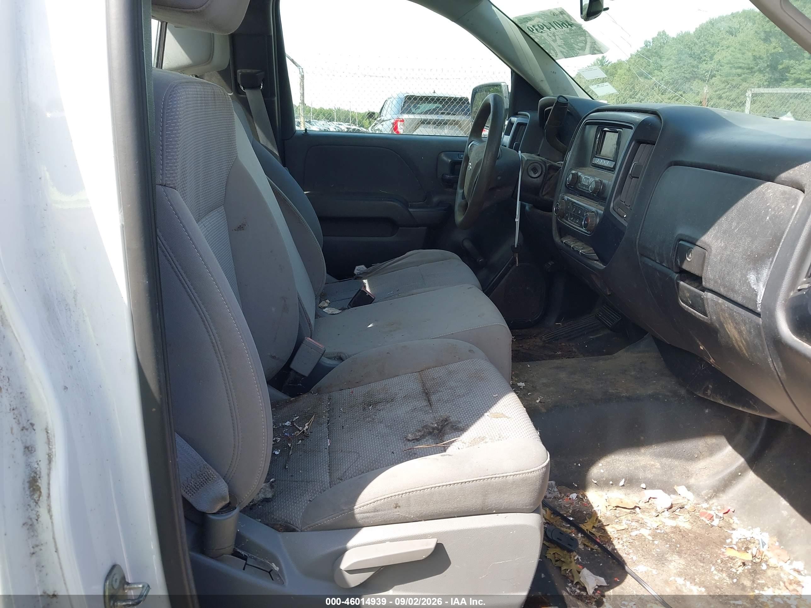 2015 Chevrolet Silverado 1500 Wt White vin: 1GCNCPEH2FZ190327
